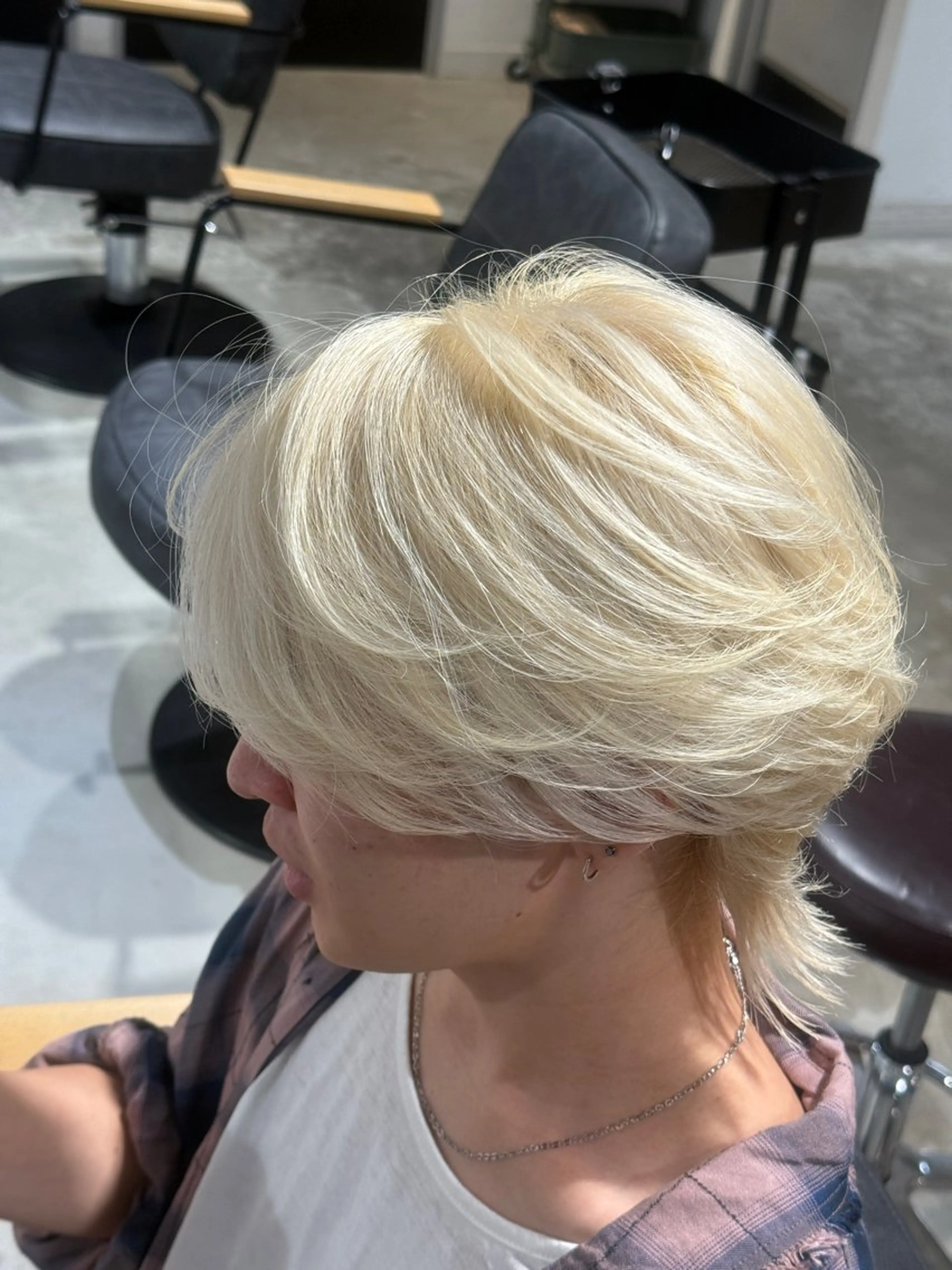 ミディアム カラー メンズ センターパート カット ヘアカラー メンズカットパーマ ✂️ JOYAのヘアスタイル