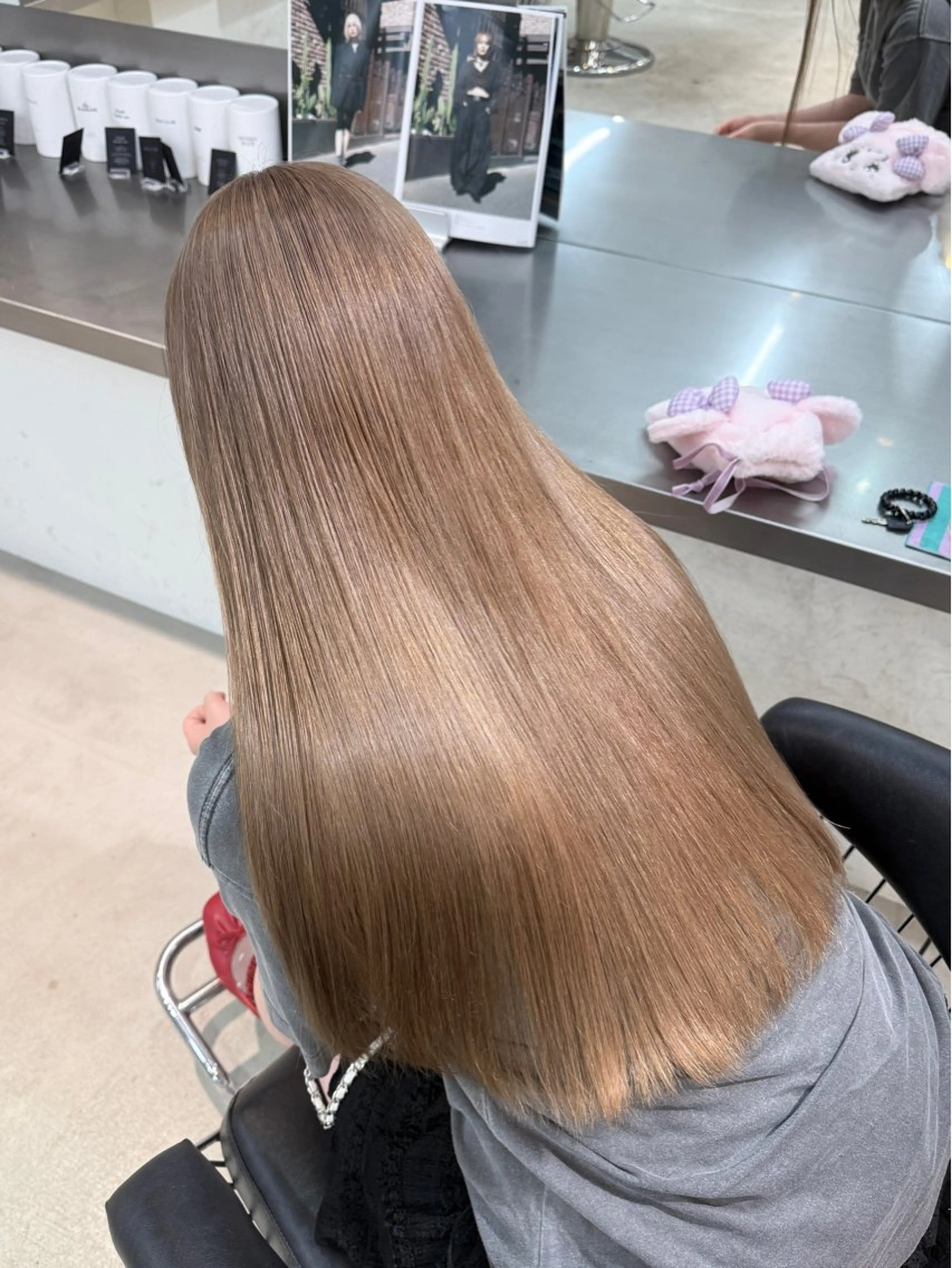 ロング カラー ベージュカラー ブリーチ ミルクティーベージュ ヘアカラー うる艶カラー 🪐💫serenaのヘアスタイル
