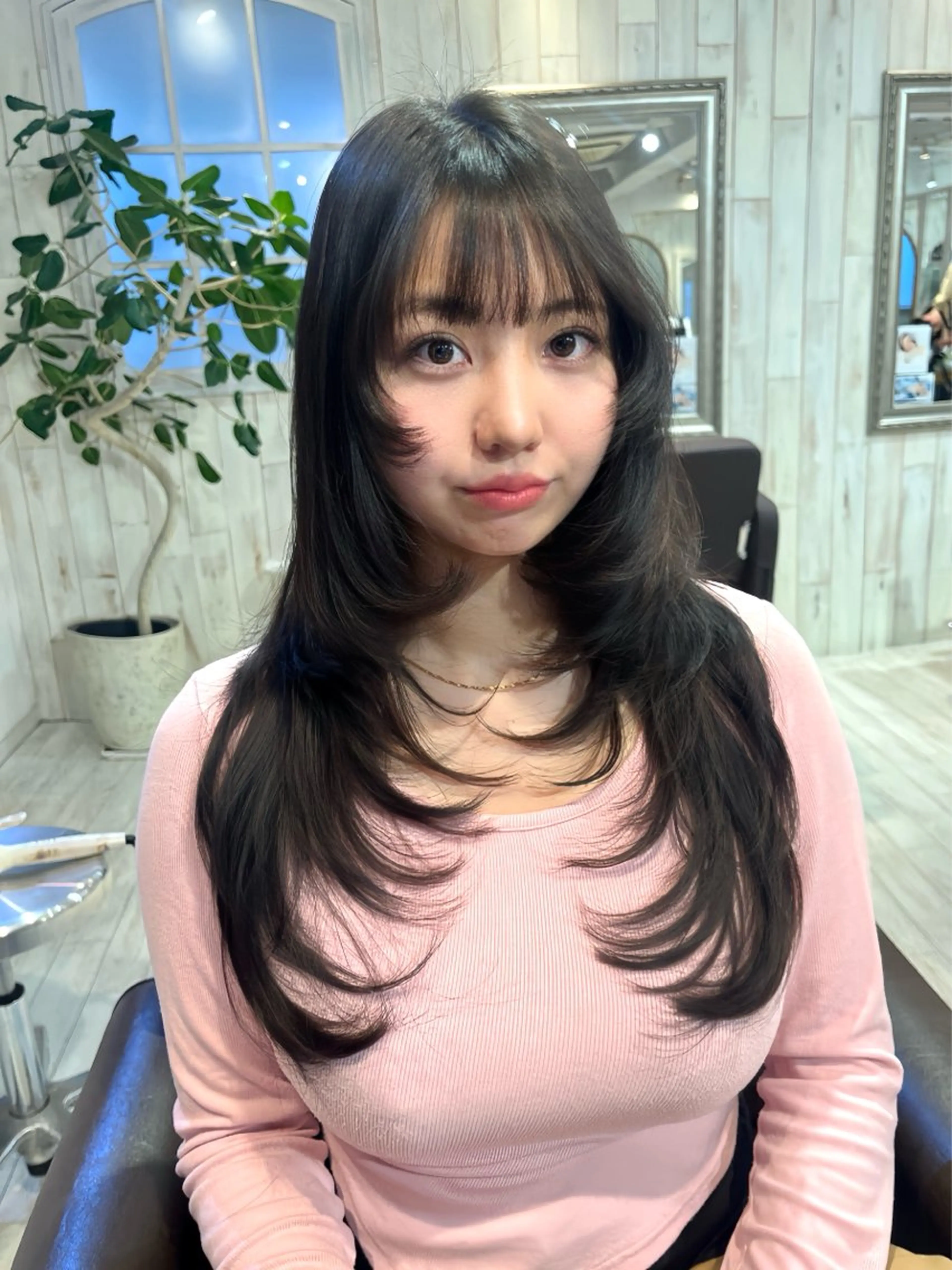 ロング カラー パーマ ヘアアレンジ 透明感カラー グレージュ くびれヘア 韓国風ヘア 似合わせカット カット トリートメント レイヤーカット ✨️進藤ひかりのヘアスタイル