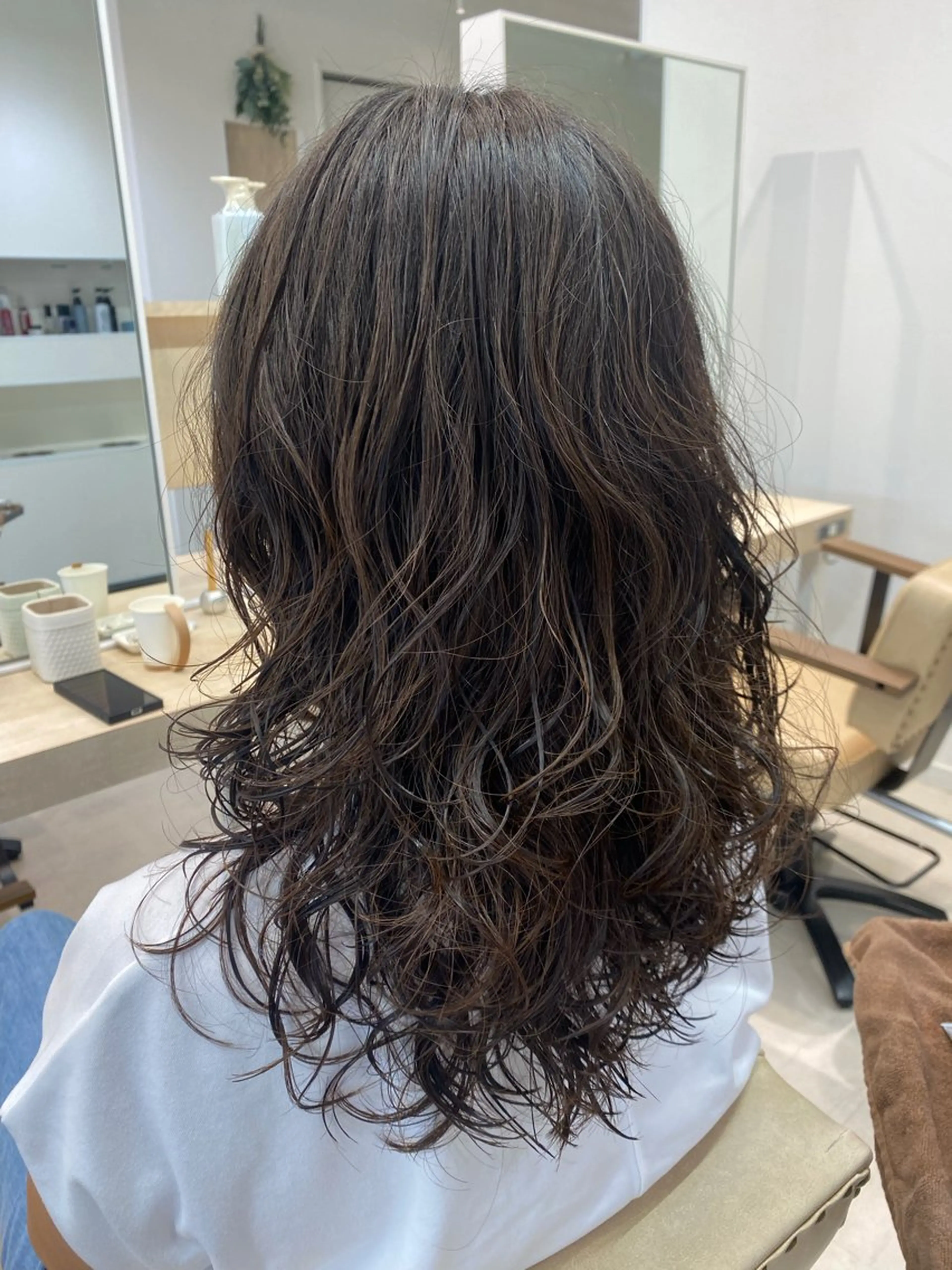 セミロング パーマ セミロングパーマ レイヤーカット デジタルパーマ カット パーマ ニュアンスパーマ/ フェザー/マッシュのヘアスタイル