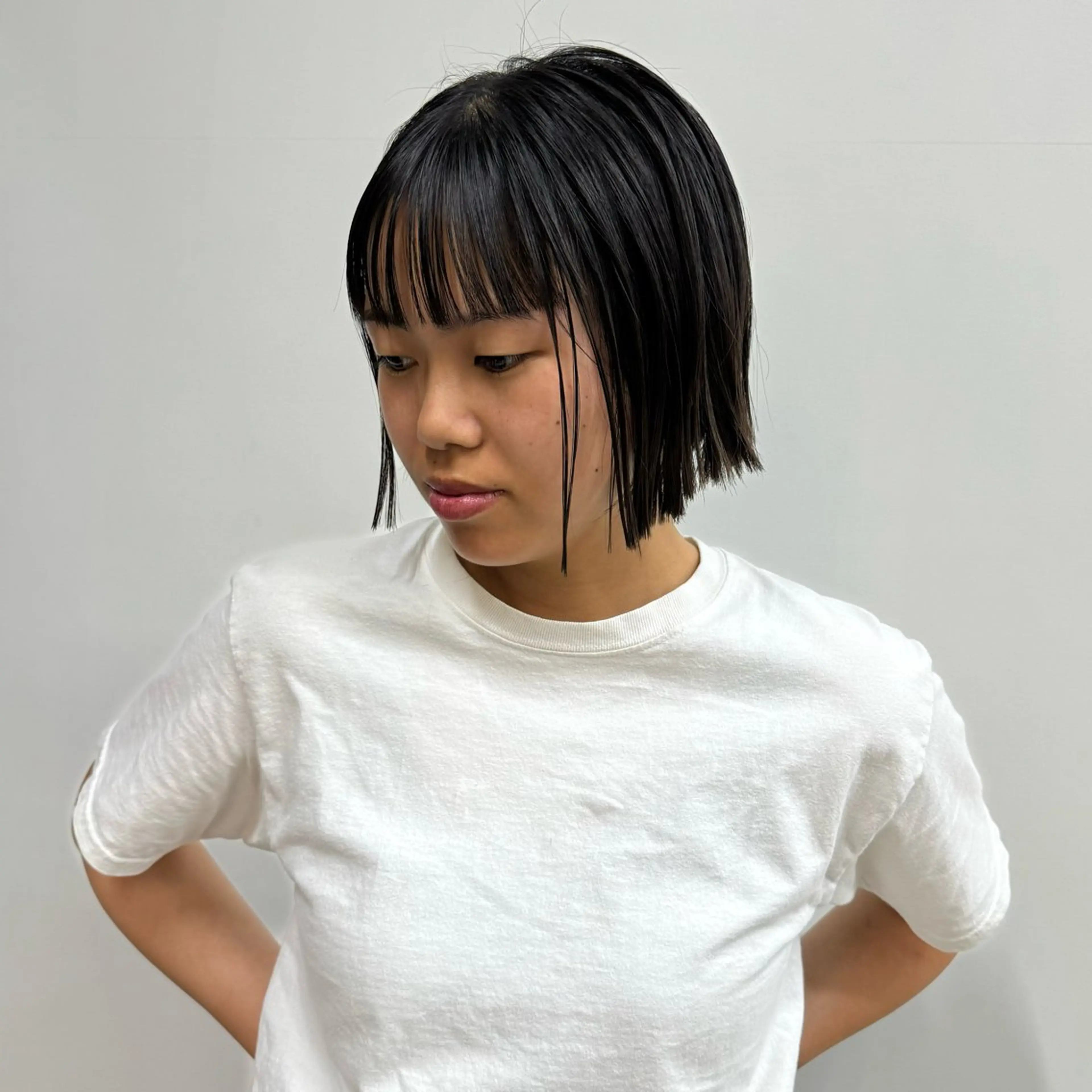 ミディアム 切りっぱなしボブ ボブ カット 清水愛果/似合わせ カット/透明感カラーのヘアスタイル