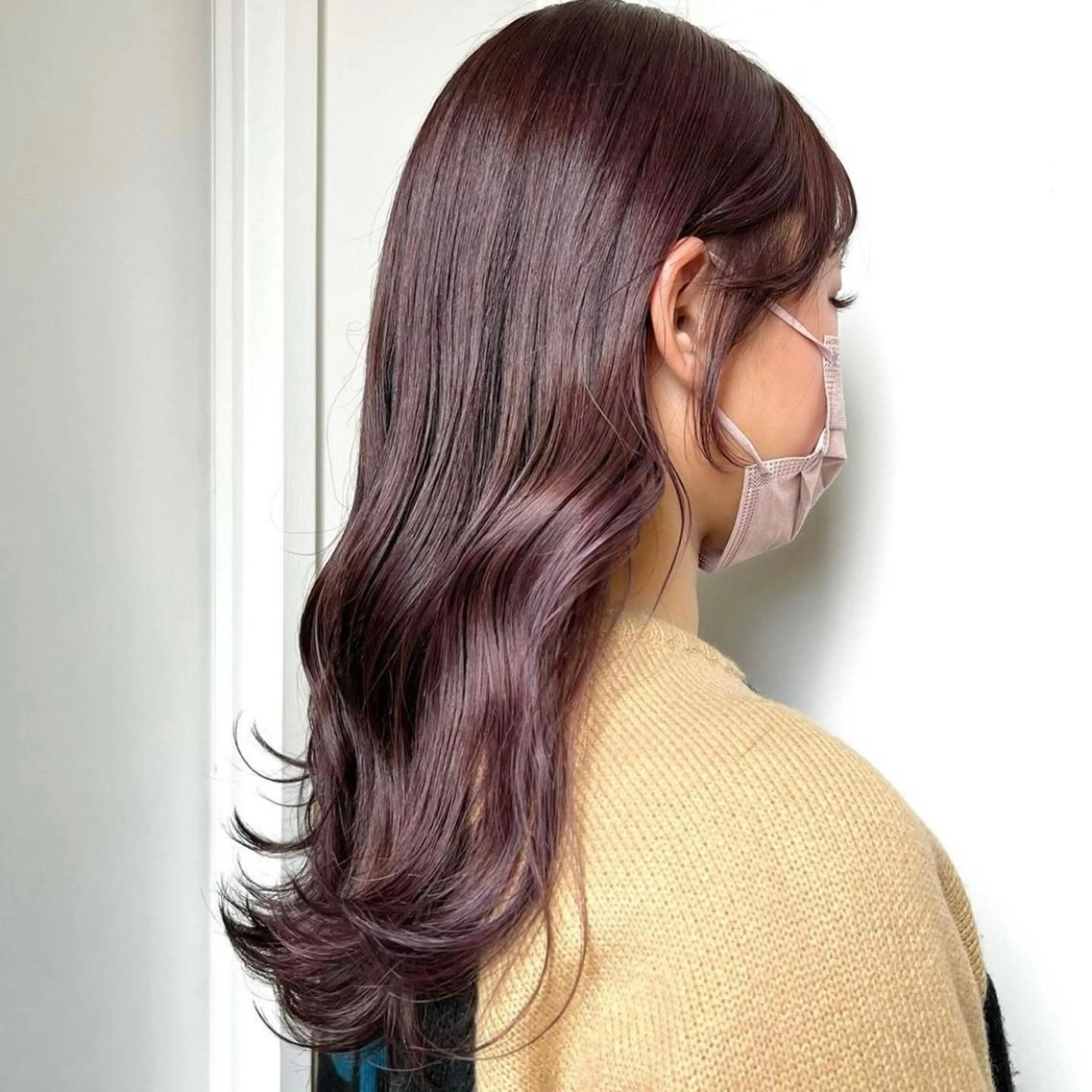 セミロング カラー インナーカラー ピンクカラー ピンクパープル パープルカラー 韓国ヘア /男女☘️ 細江 美紅のヘアスタイル