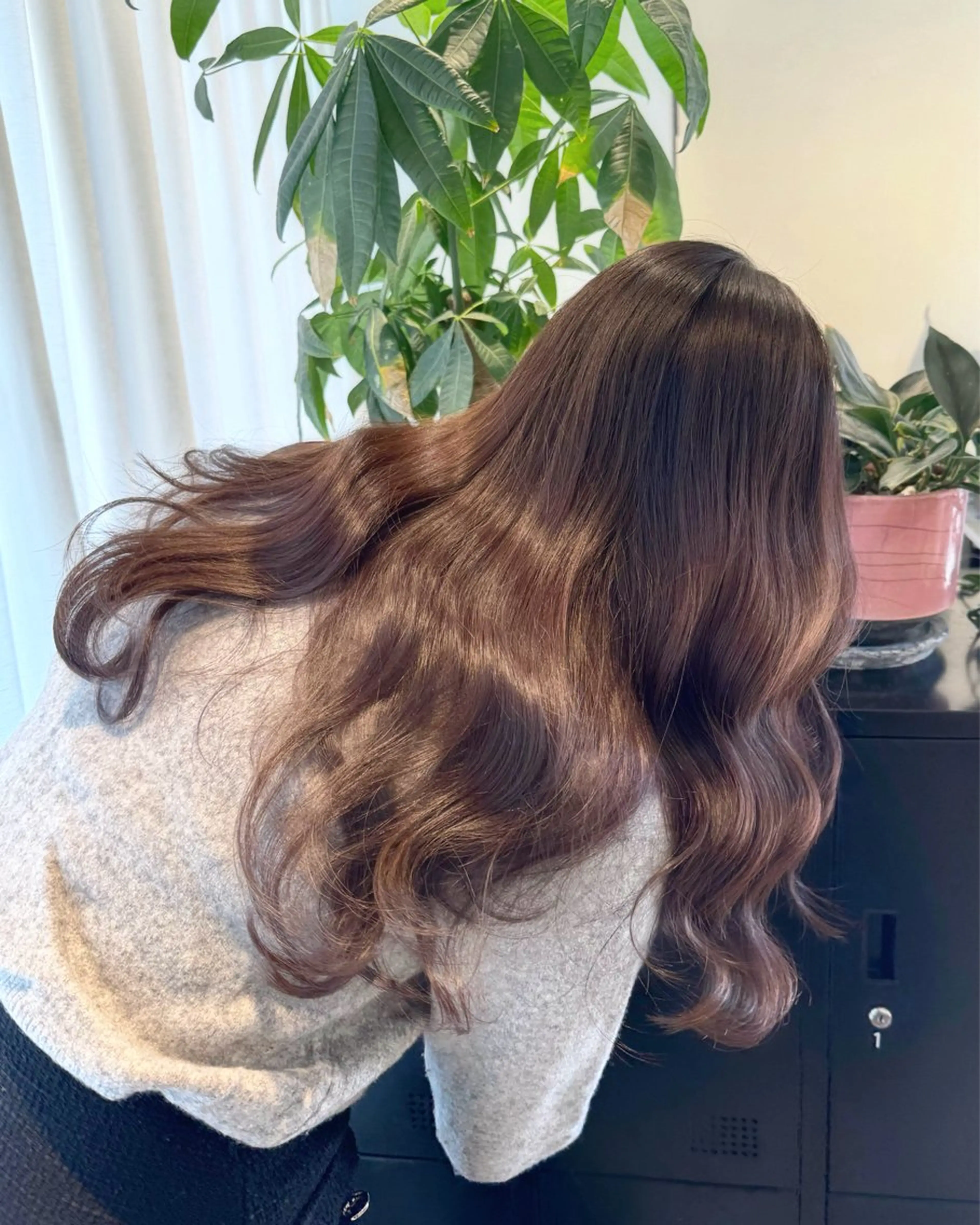 ロング カラー ショコラグレージュ グレージュ ayaka♡ 柔らかカラーのヘアスタイル
