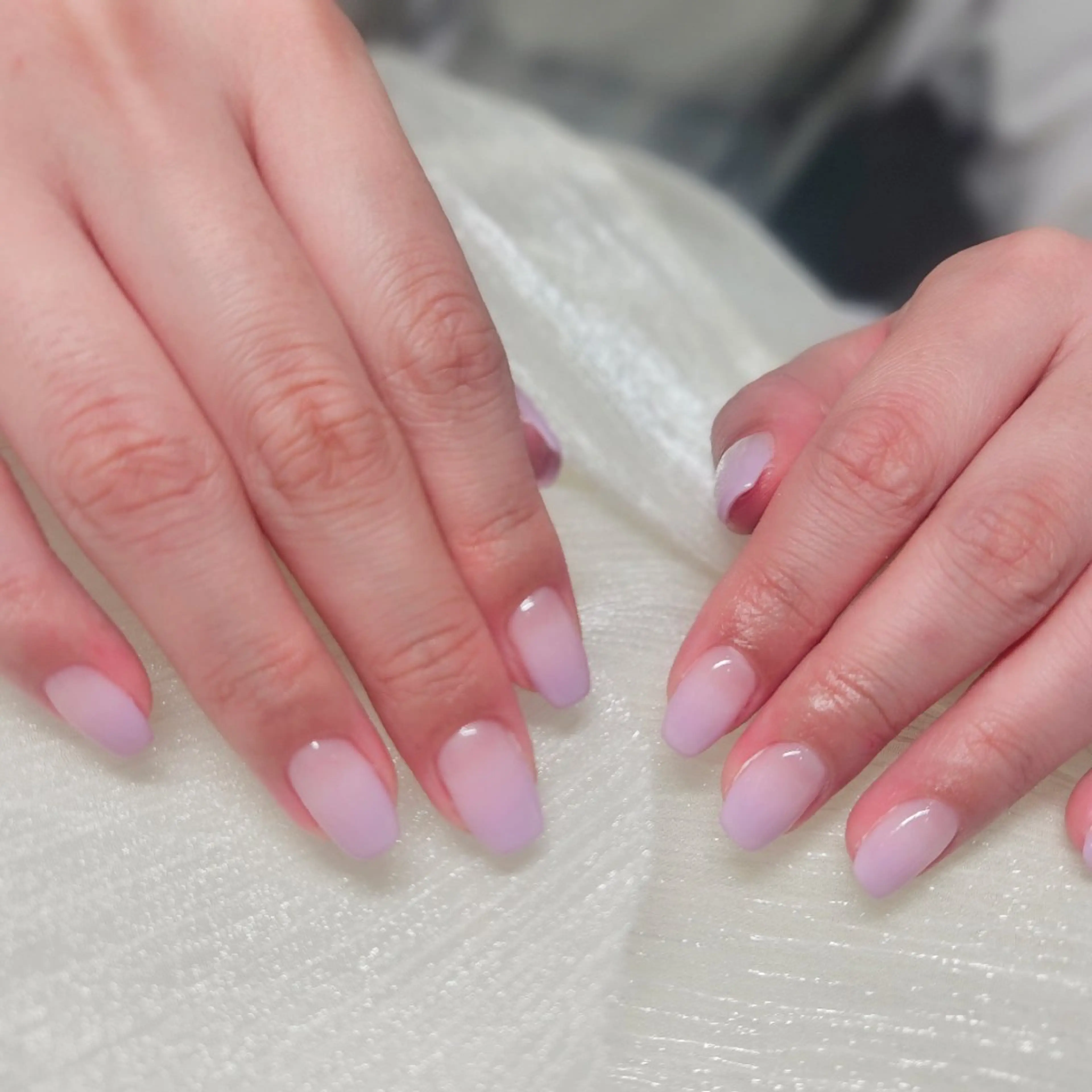 ネイル グラデーション パステルネイル パープル ハンドネイル nagisa 🩰🫧のネイルデザイン