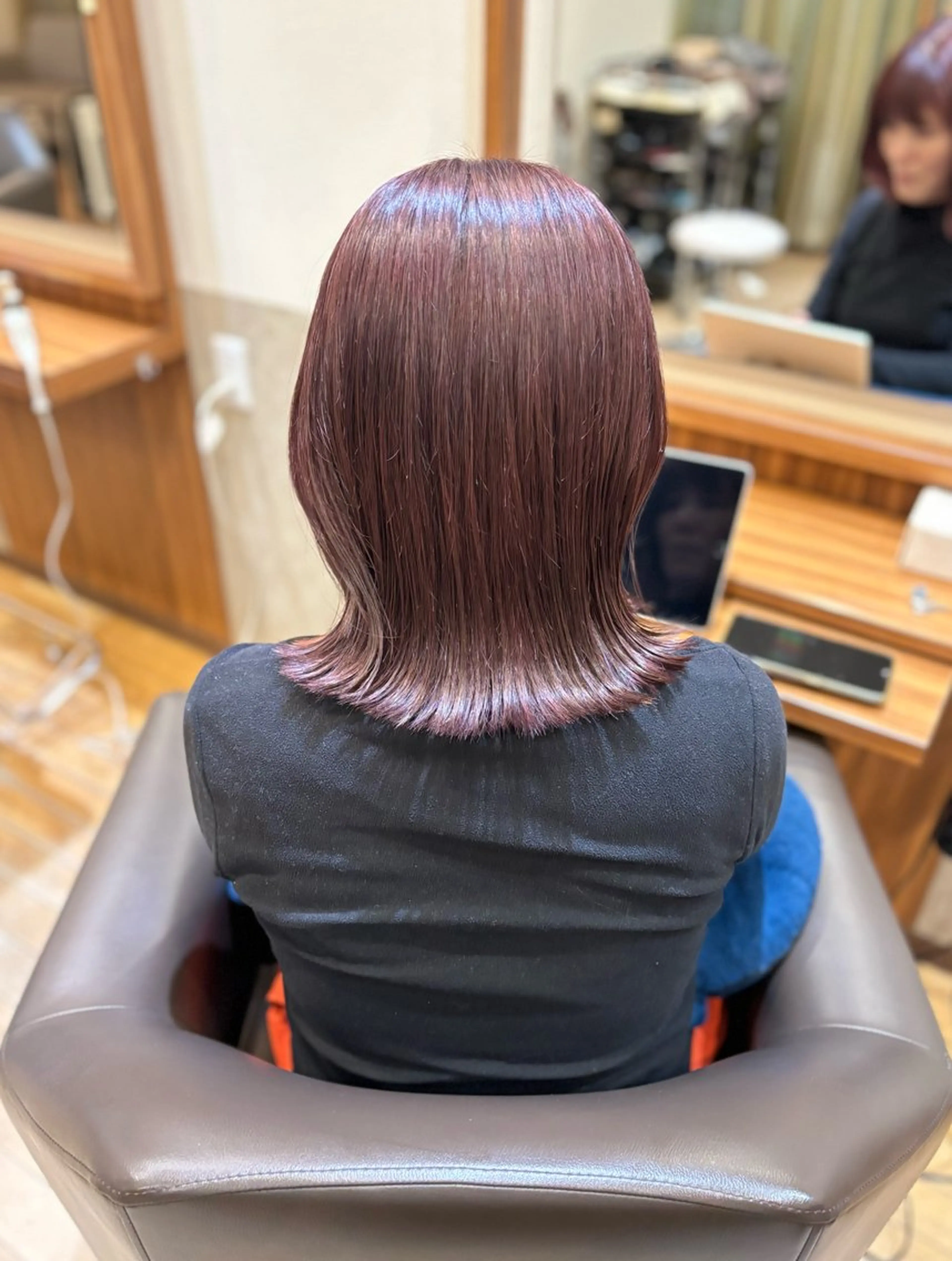 ミディアム ピンクブラウン 米倉 柚葉のヘアスタイル