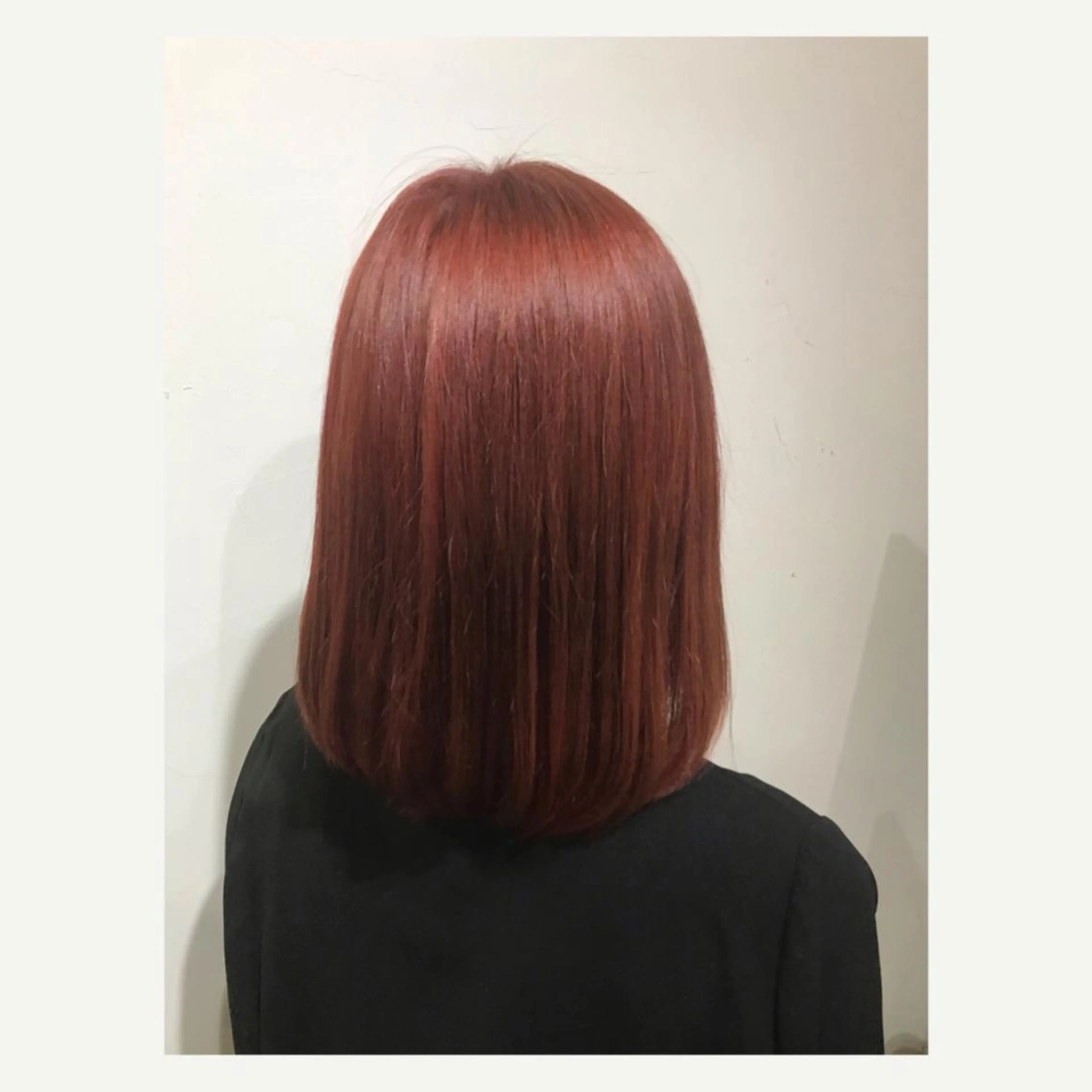 ミディアム カラー ブリーチ yui .のヘアスタイル