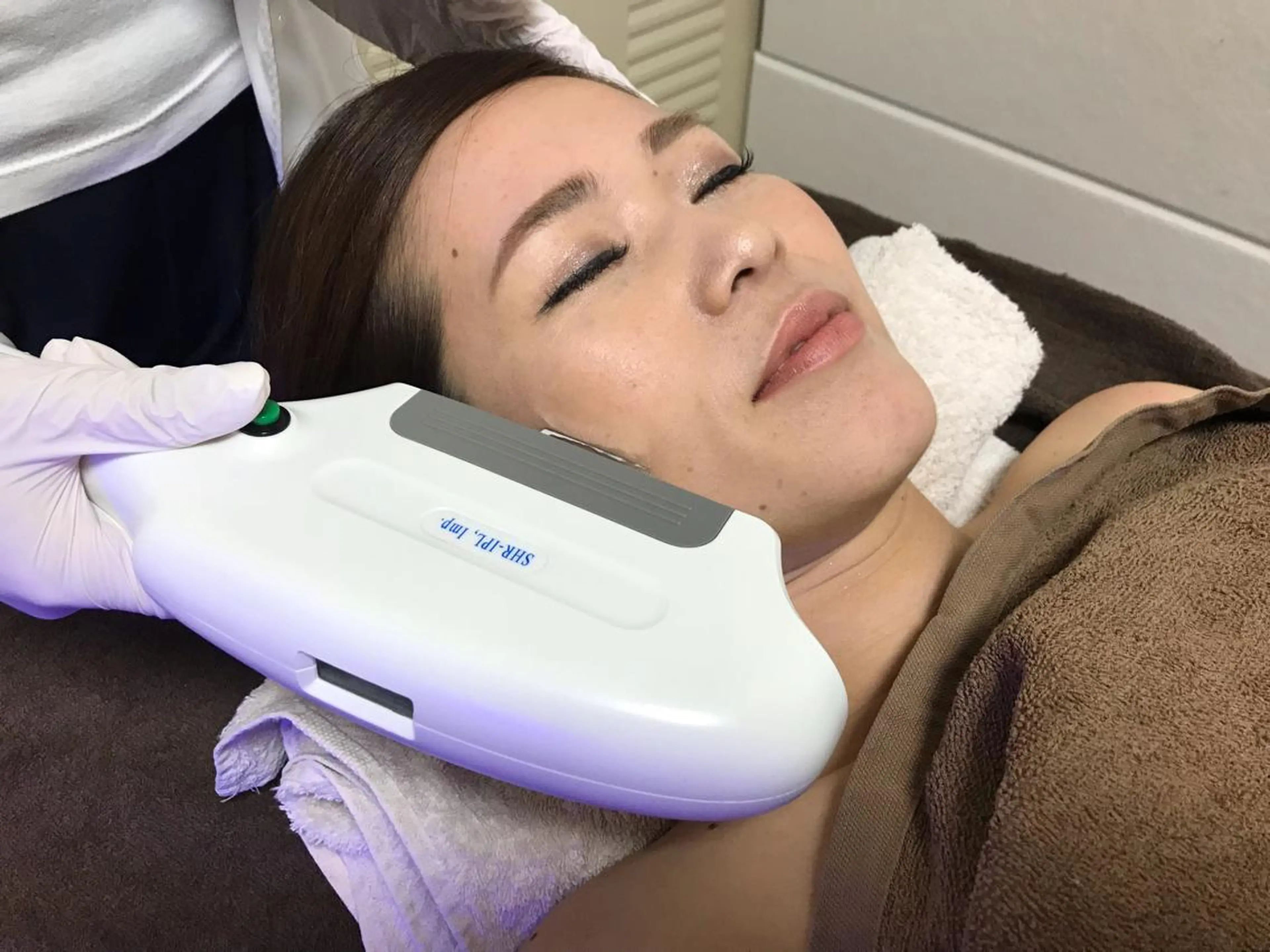 【最新光フェイシャル全顔】30分3回チケットの写真