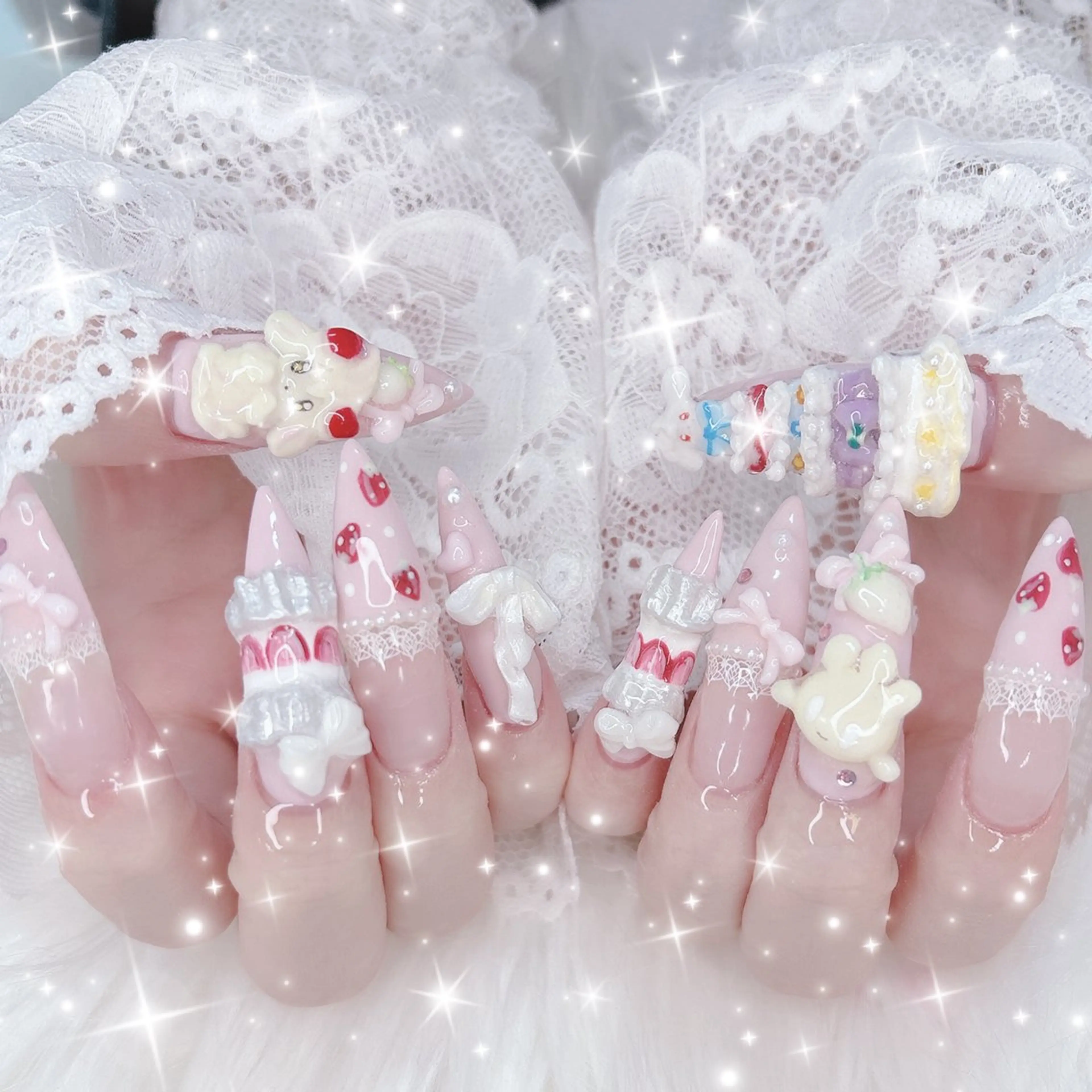 ネイル フレンチネイル ガーリー ロングネイル ハンドネイル ハンドケア mini nailのネイルデザイン