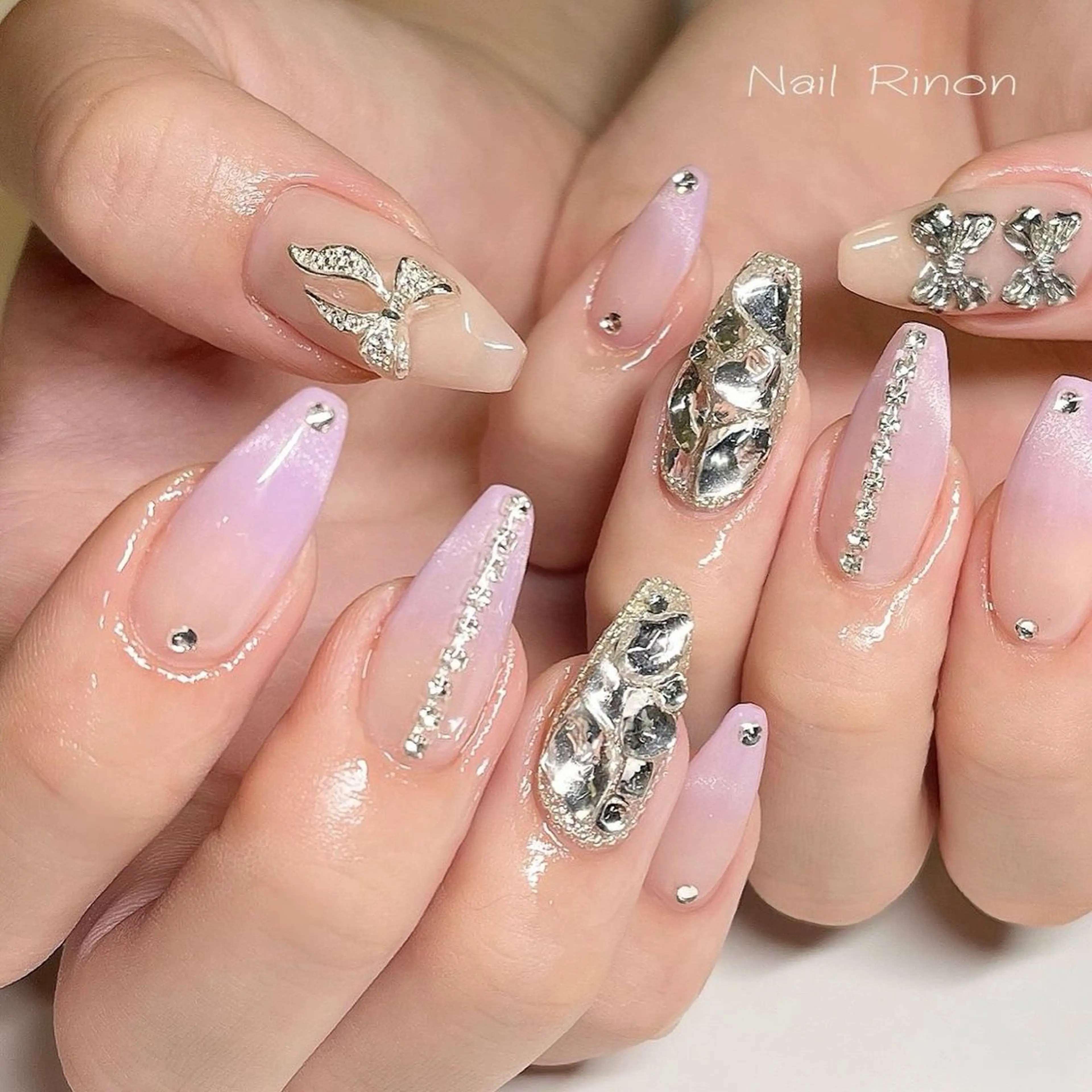 ネイル キラキラネイル ハンドネイル Nail Rinonのネイルデザイン