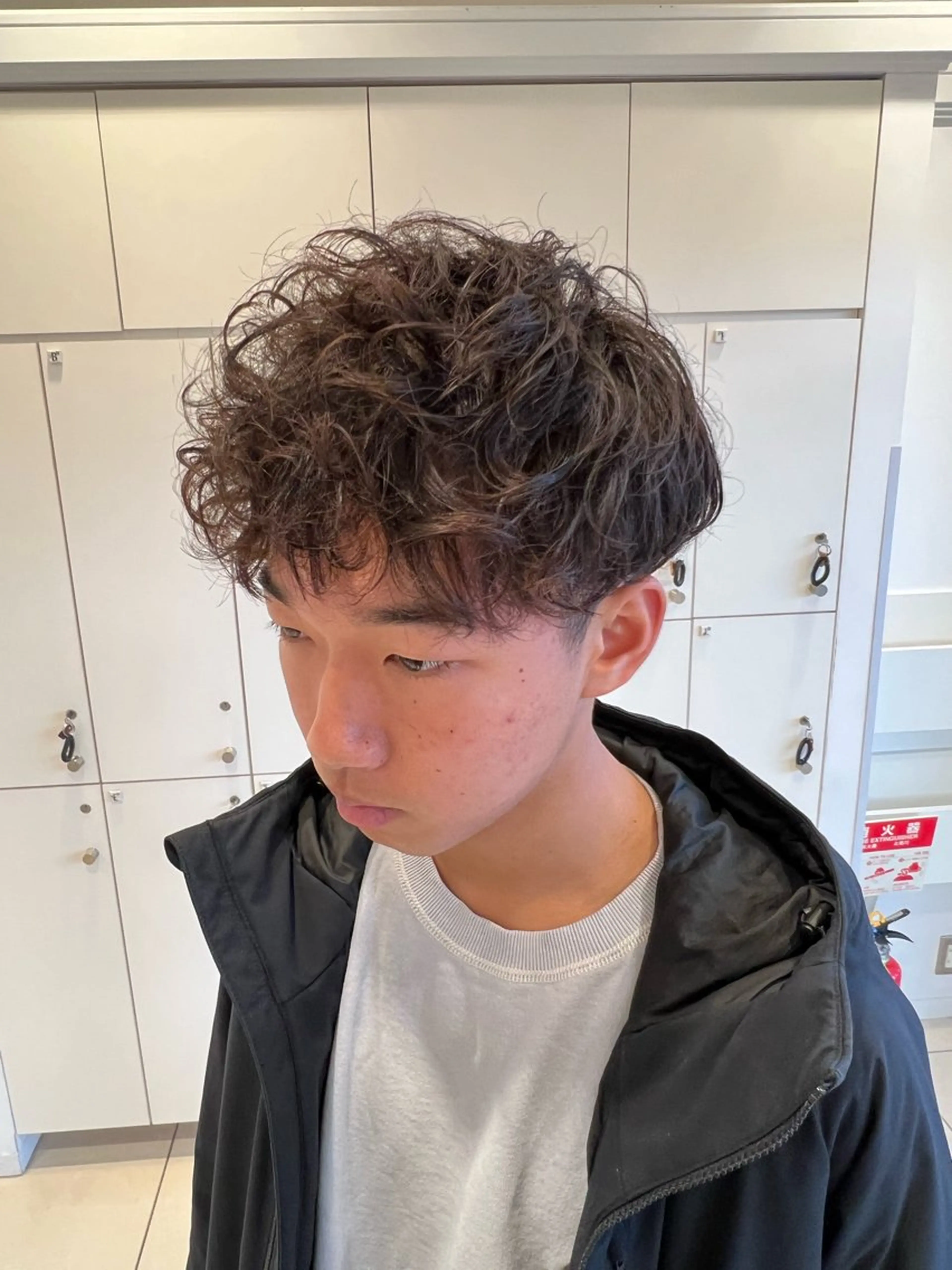 パーマ メンズ マッシュ スペインカール カット パーマ 💫副店長💫 篠崎 はやとのヘアスタイル