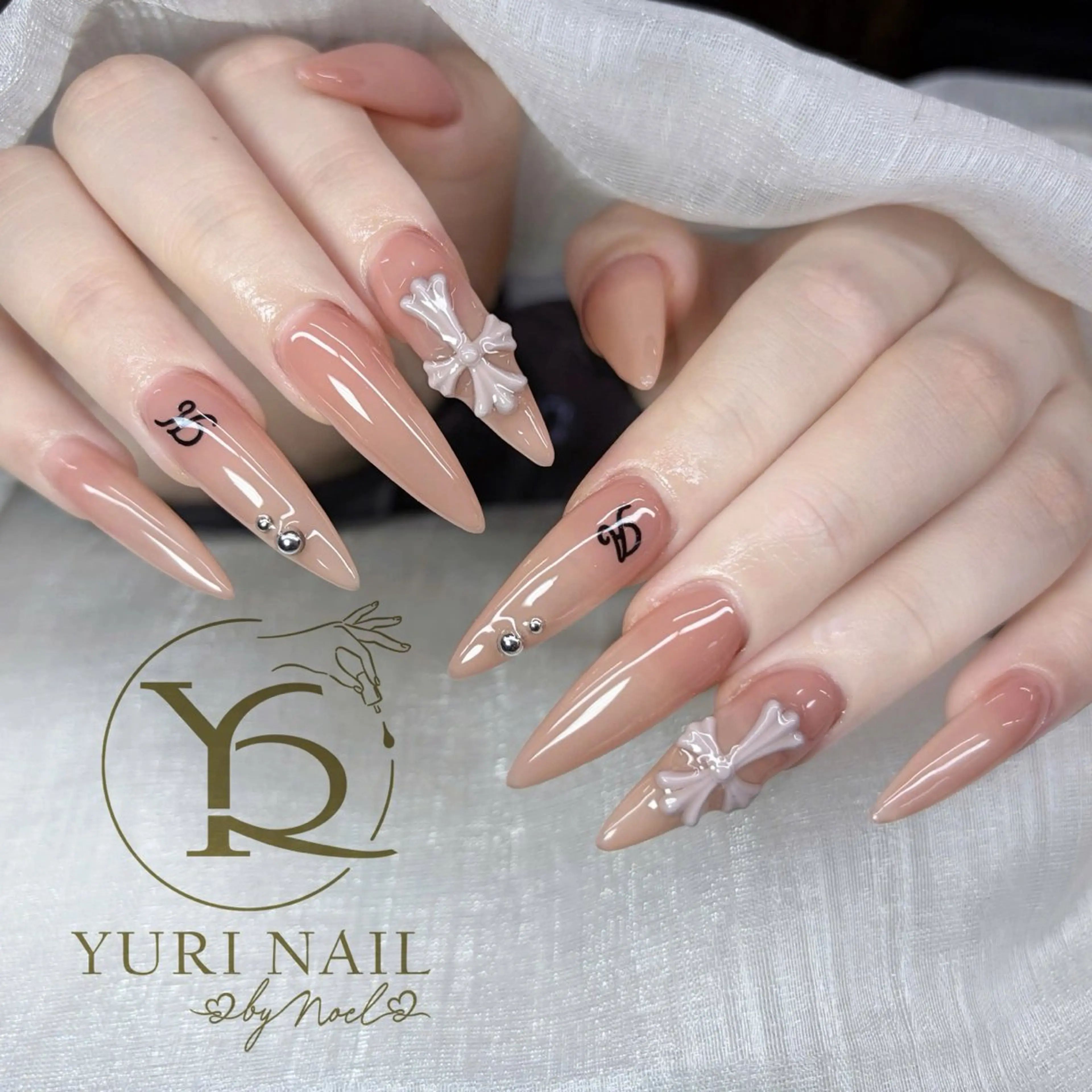 ネイル チークネイル フットネイル フレンチネイル グラデーション キラキラネイル ハンドネイル フットネイル ハンドケア YURI Nail Funabashiのネイルデザイン