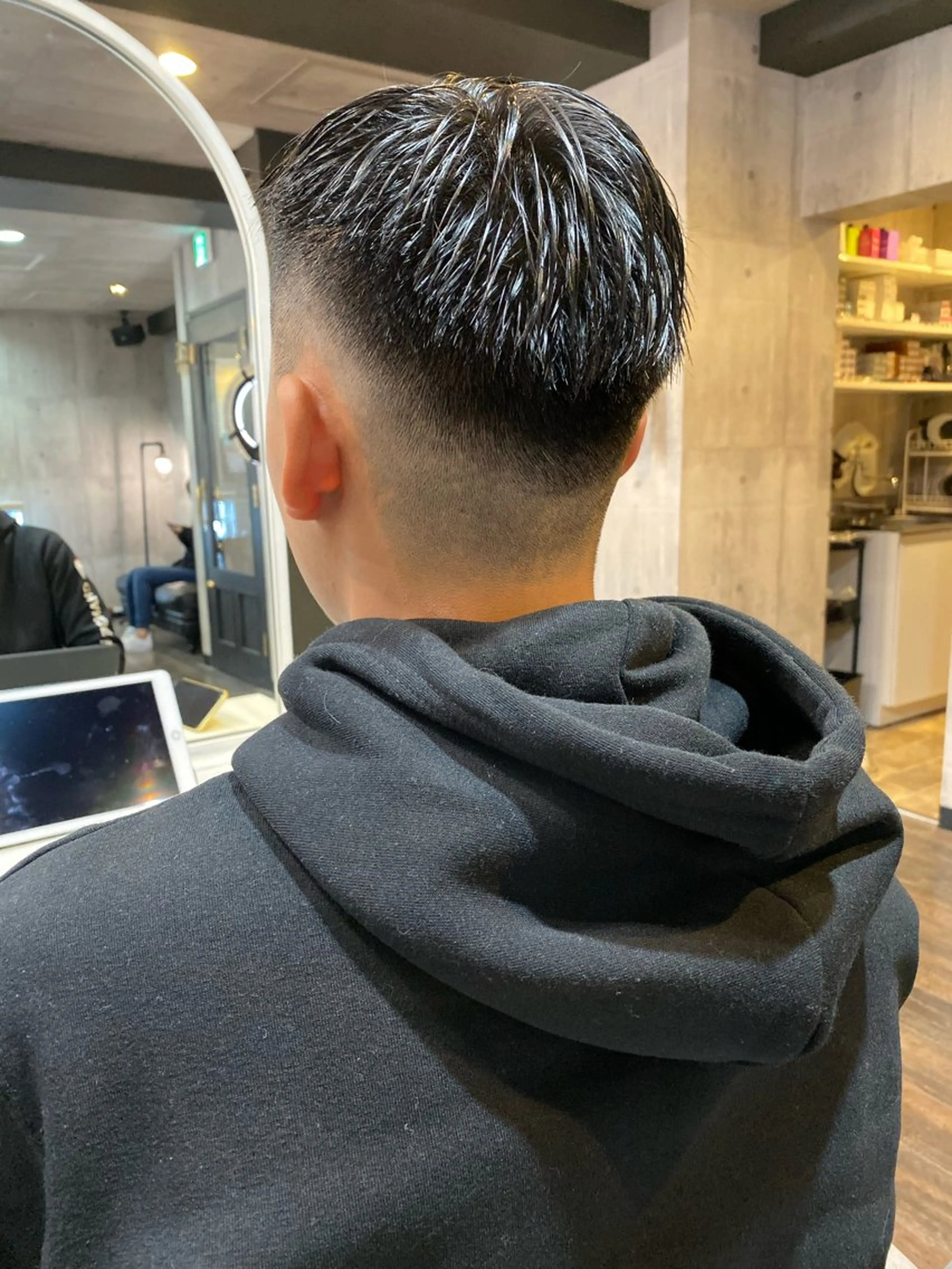 メンズ XELVE所属・レイヤーカット特化 💜SARIのヘアスタイル