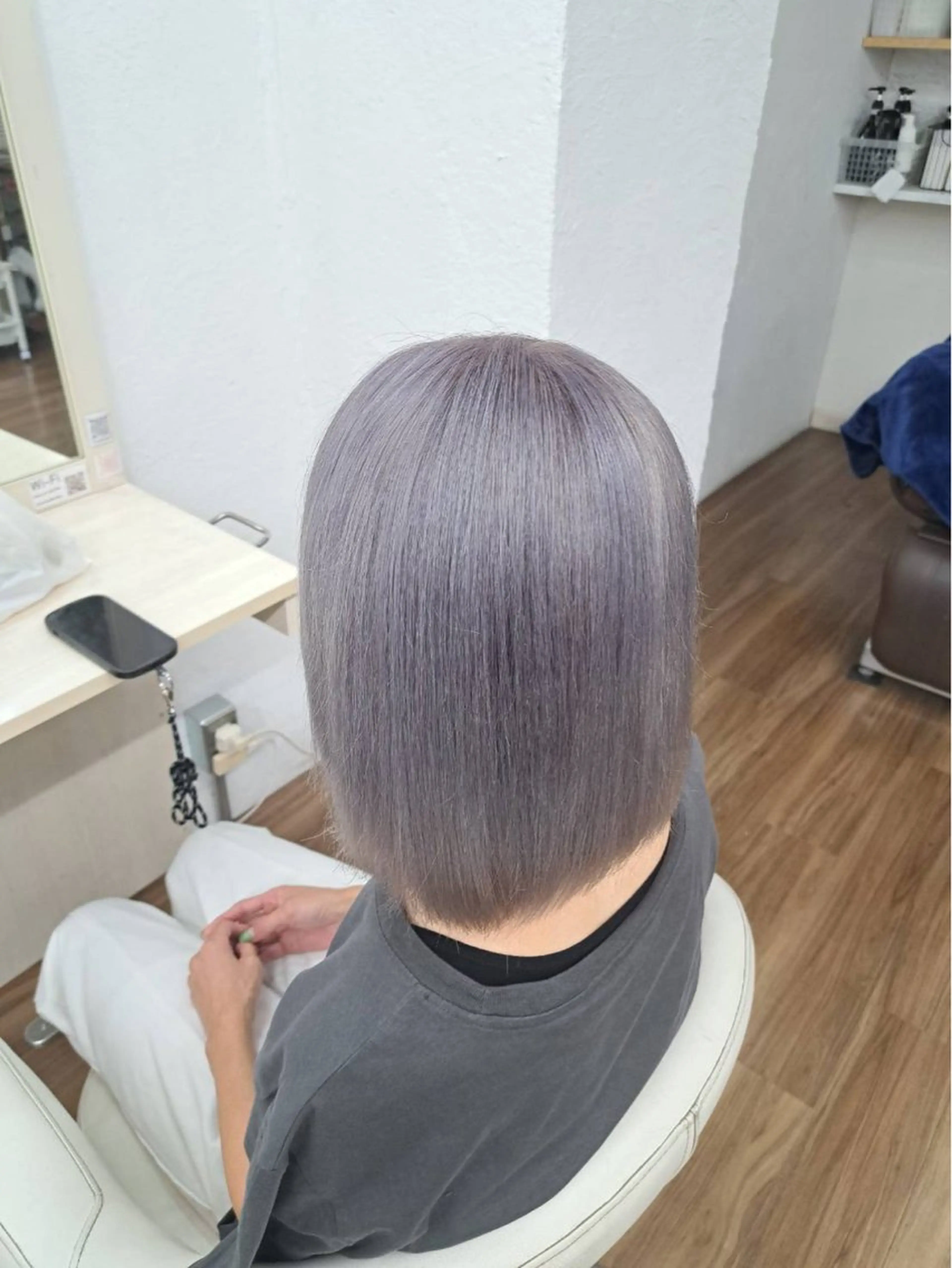 ショート カラー シルバー ヘアカラー トリートメント GLOSS 心斎橋 山上のヘアスタイル