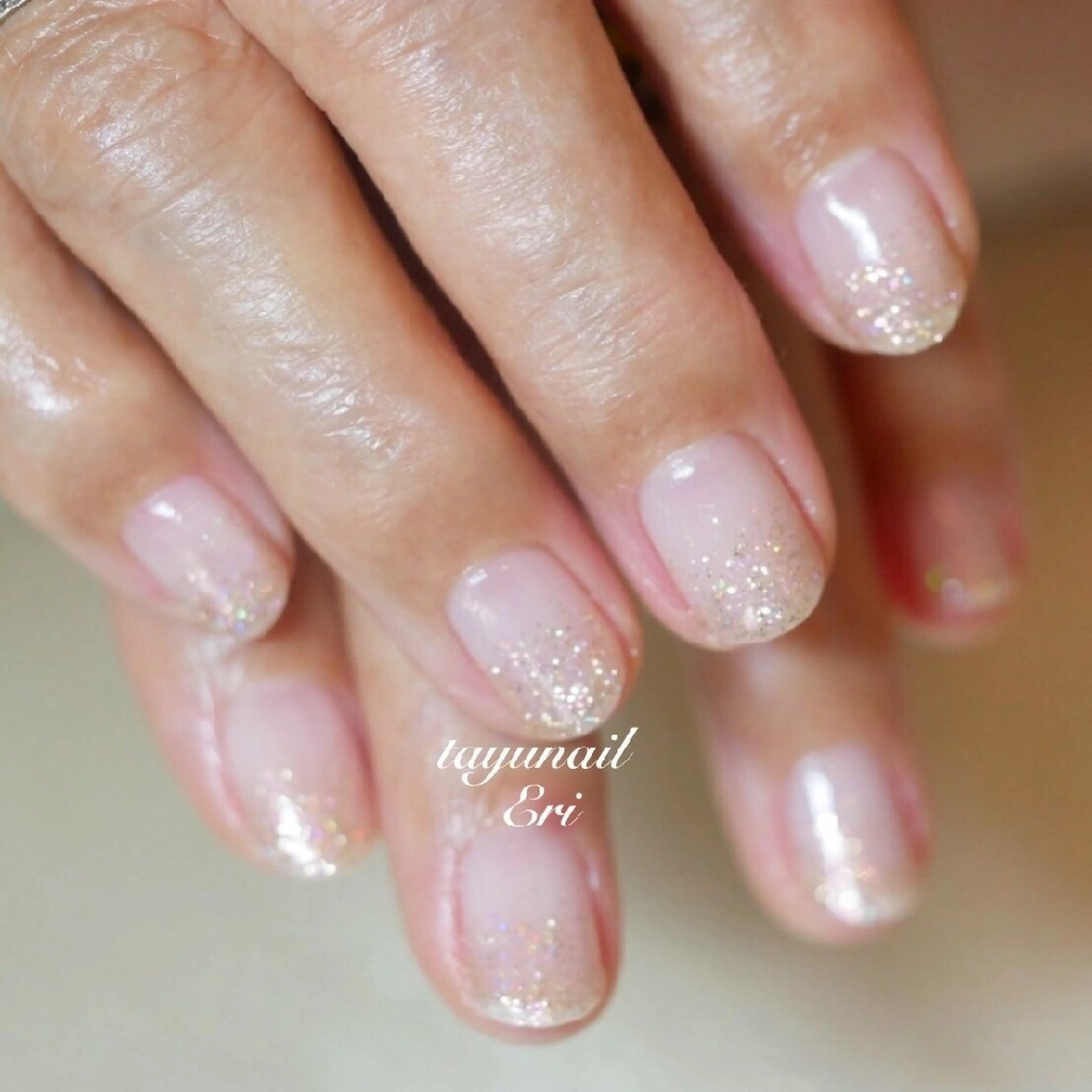 ネイル クリアネイル ジェルネイル グラデーション キラキラネイル ラメ(グリッター) ネイルサロン 【たゆnail】のネイルデザイン