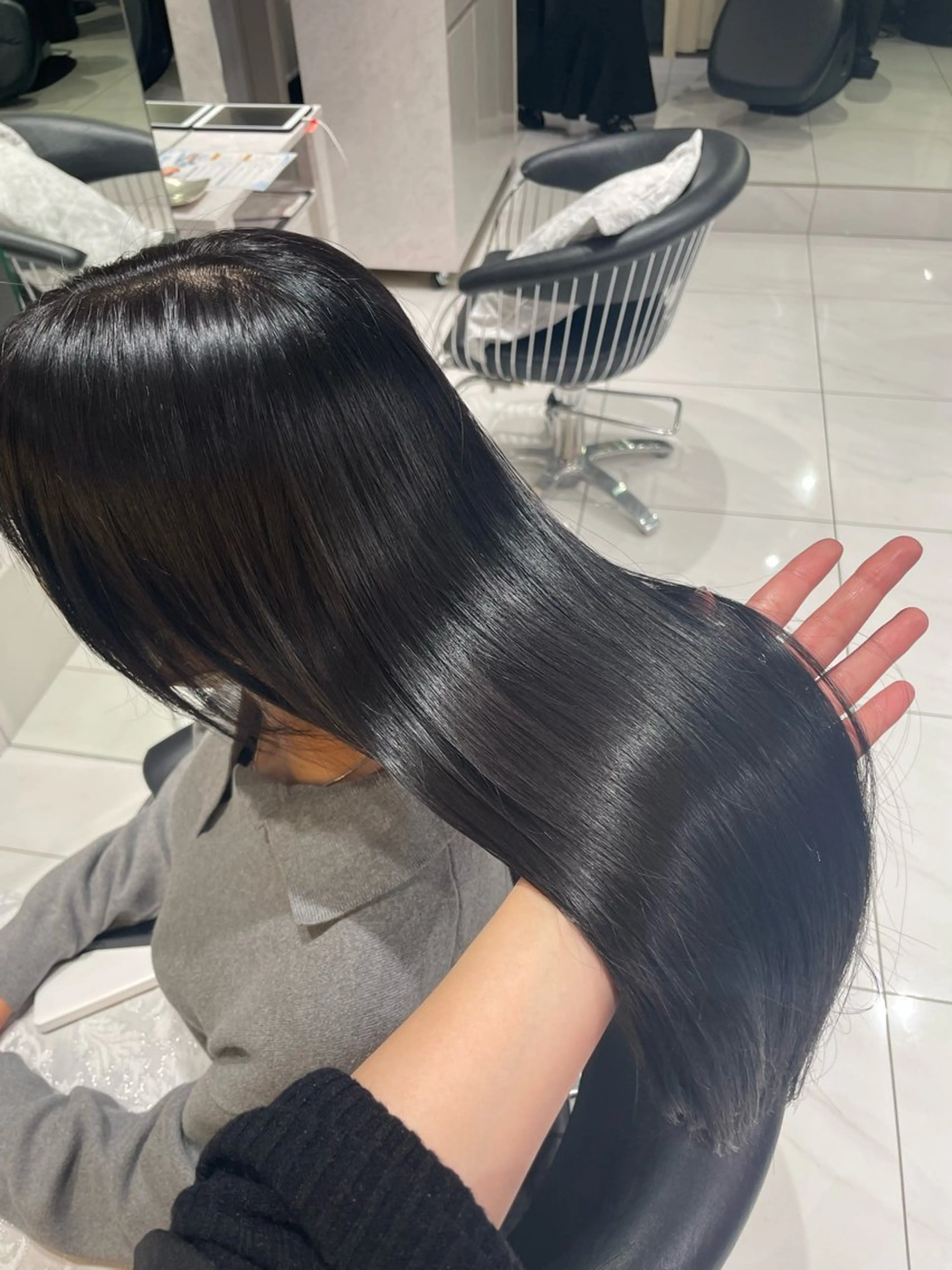 ロング mion🦋韓国ヘア 透明感カラー🫧のヘアスタイル