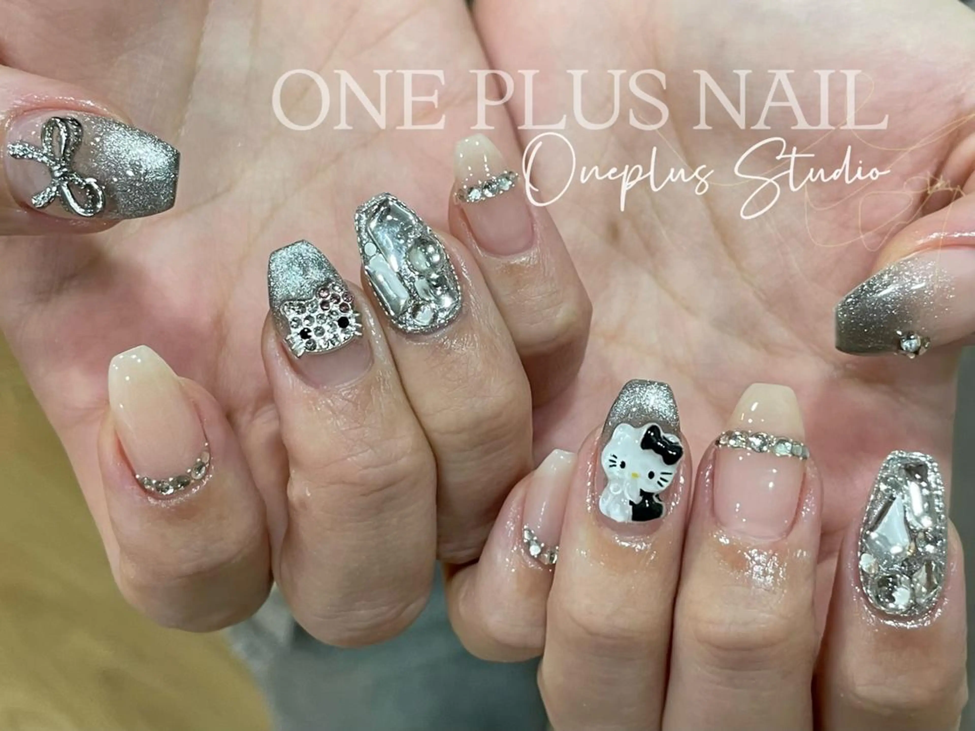ネイル アートネイル オーロラネイル ガーリー キラキラネイル 韓国ネイル One plus StudioNailのネイルデザイン