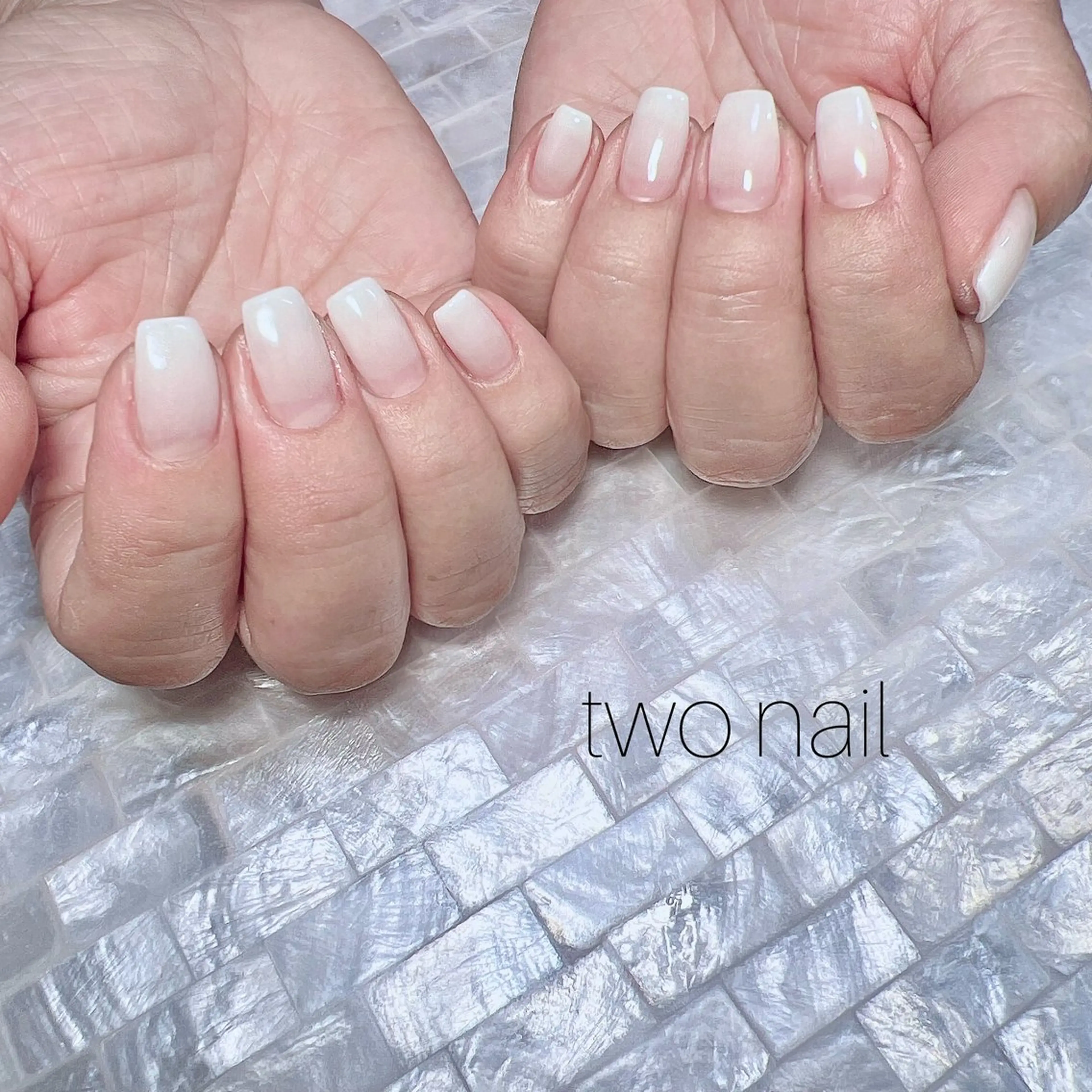 ネイル ネイルチップ ホワイト ハンドネイル two nailのネイルデザイン