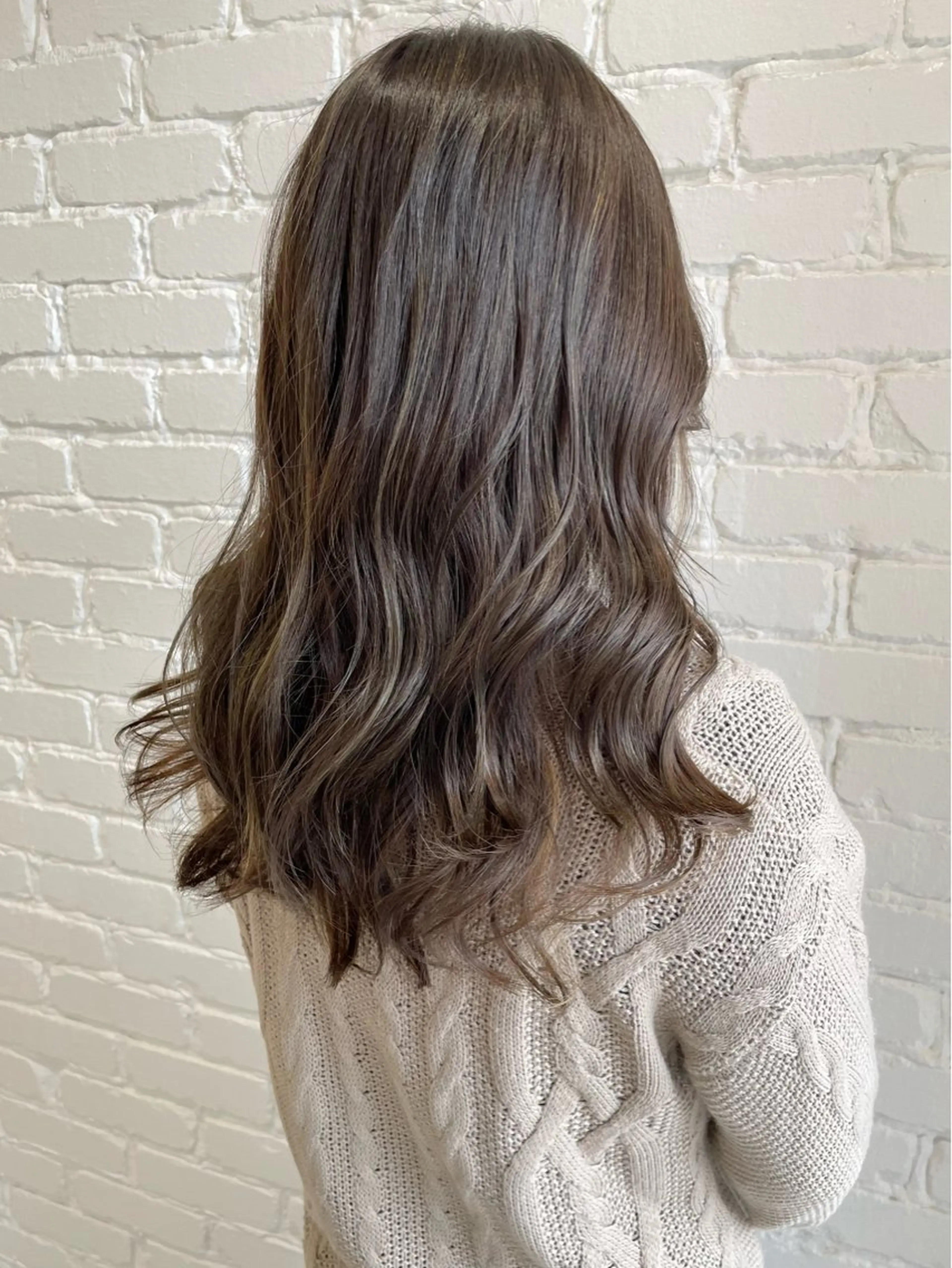 透明感ワンカラー◎赤みを抑えた柔らかい色味にの写真