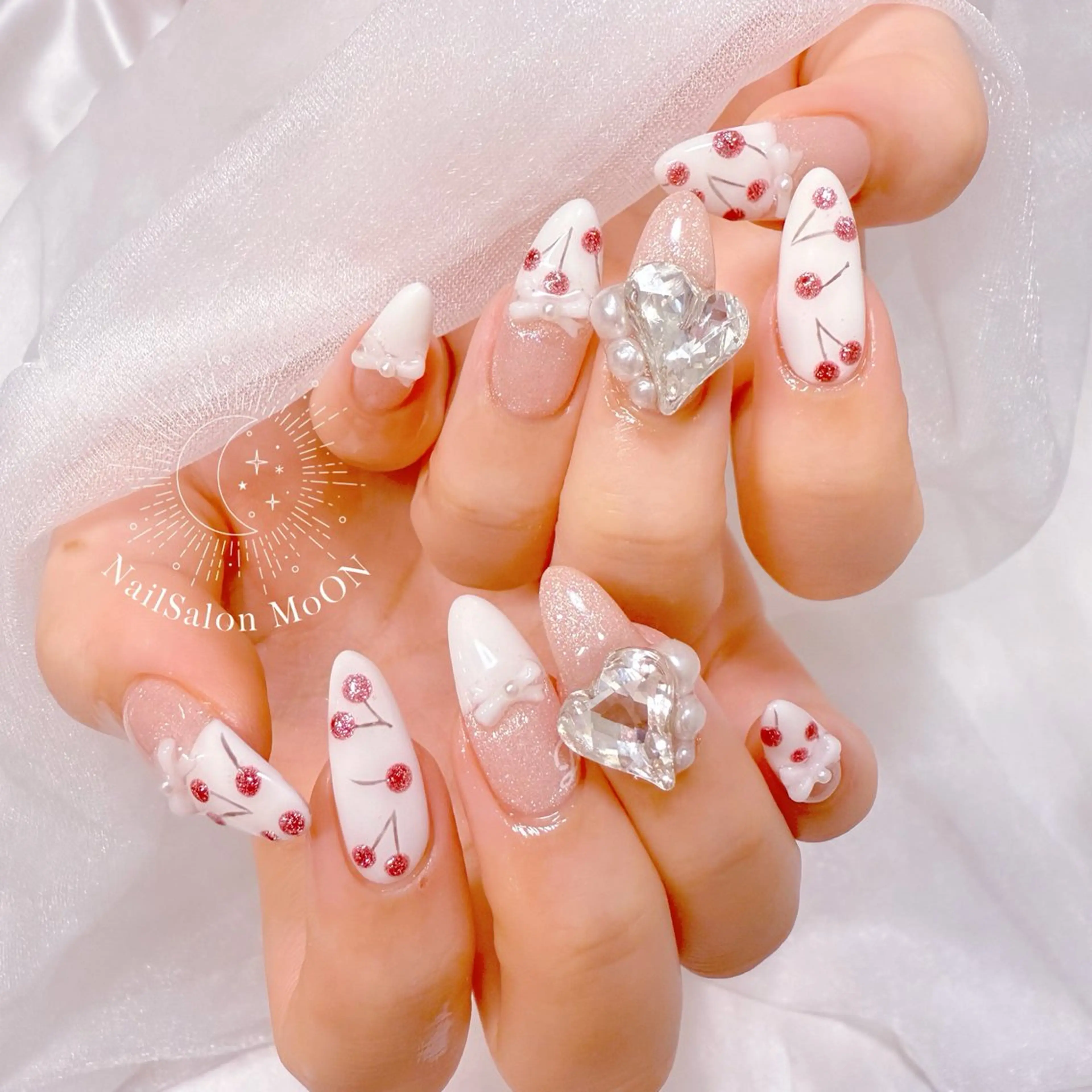 ネイル ハート MoON...❤︎ MeGuのネイルデザイン