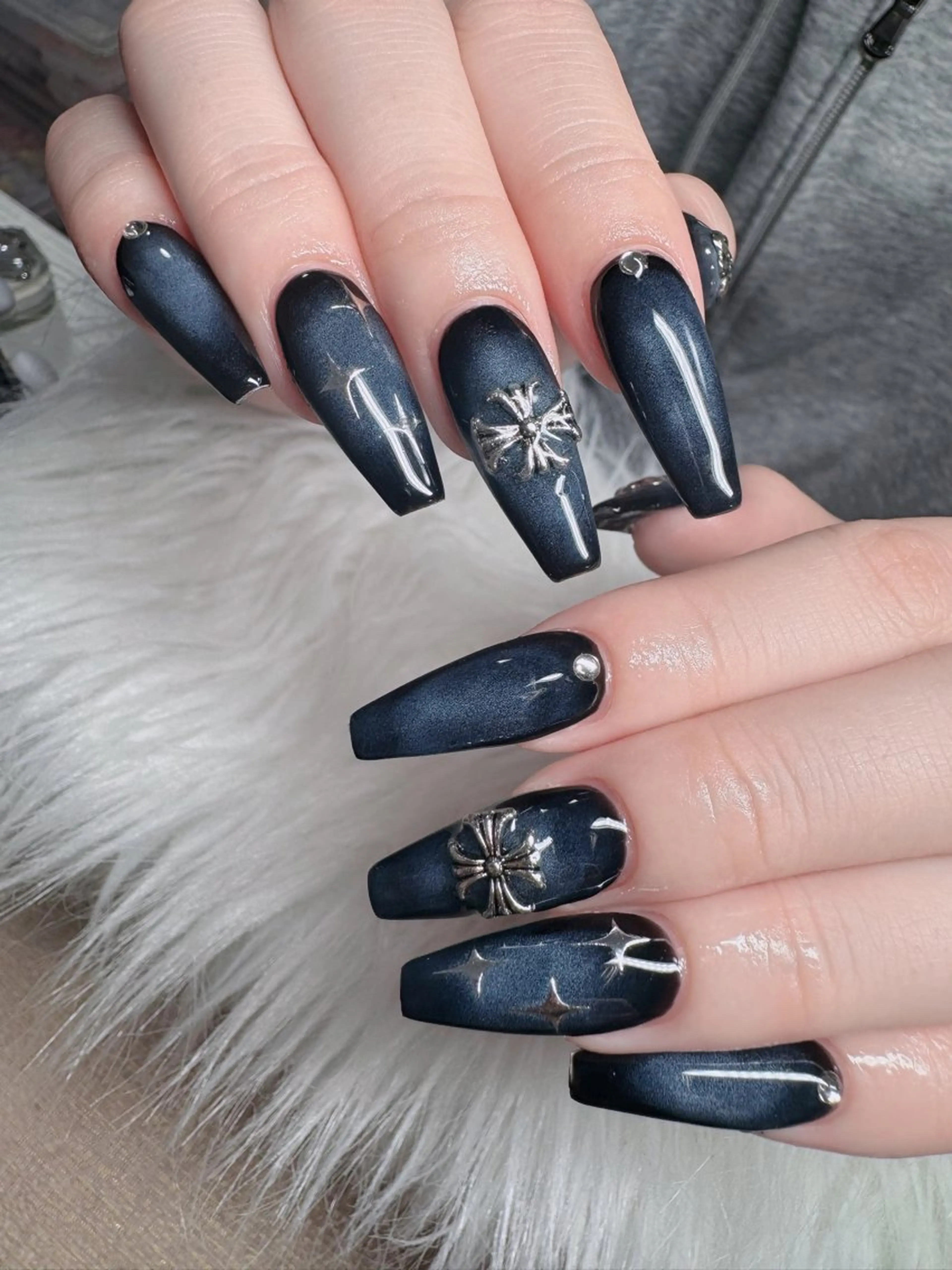 ネイル オーロラネイル フレンチネイル ジェルネイル ハロウィン キラキラネイル H.baby Nail Salonのネイルデザイン