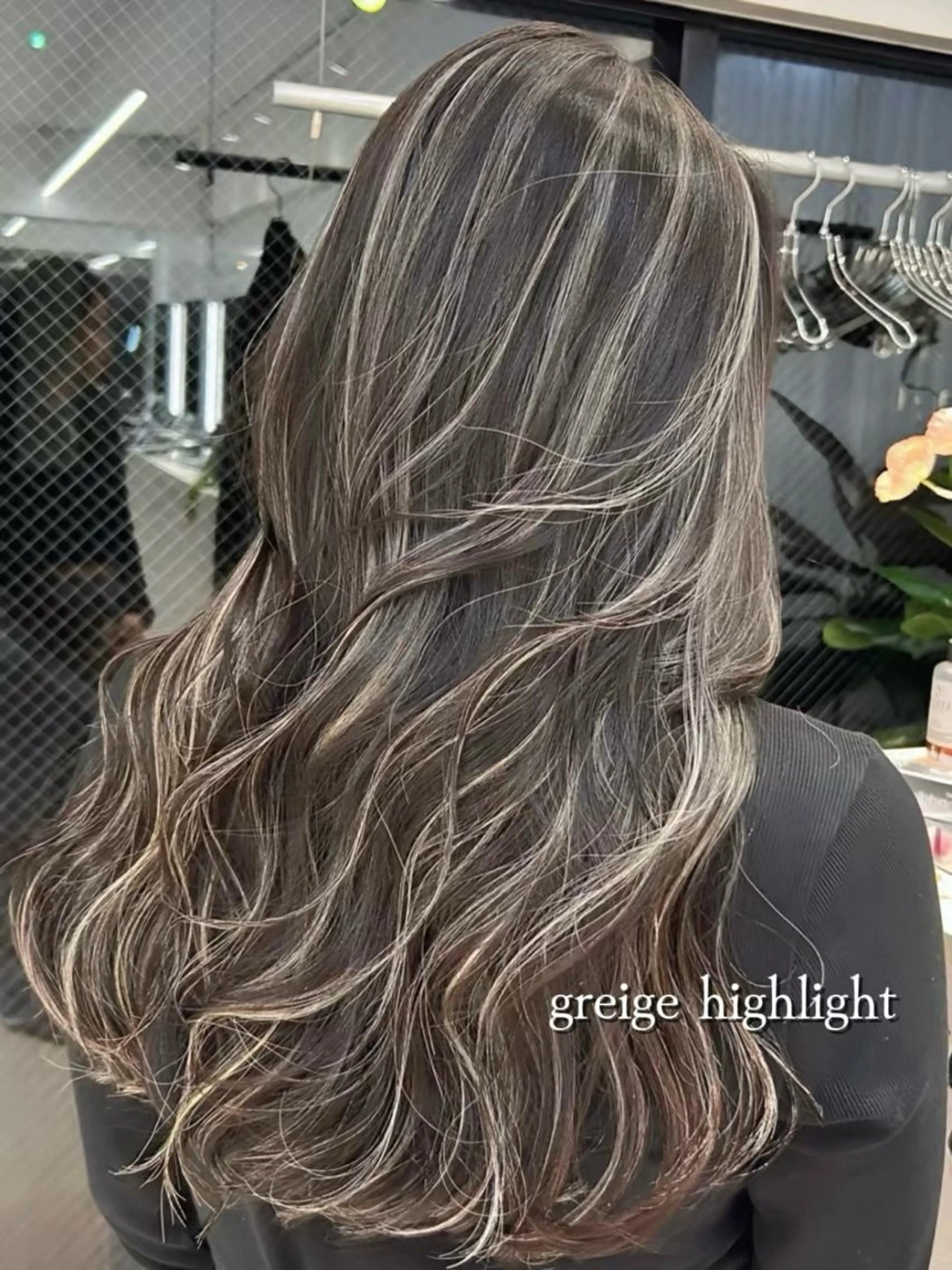 ロング カラー バレイヤージュ ハイライトカラー 外国人風カラー ハイライト レイヤーカット ヘアカラー ✨レイヤーカット 海外ヘア/原宿✨のヘアスタイル