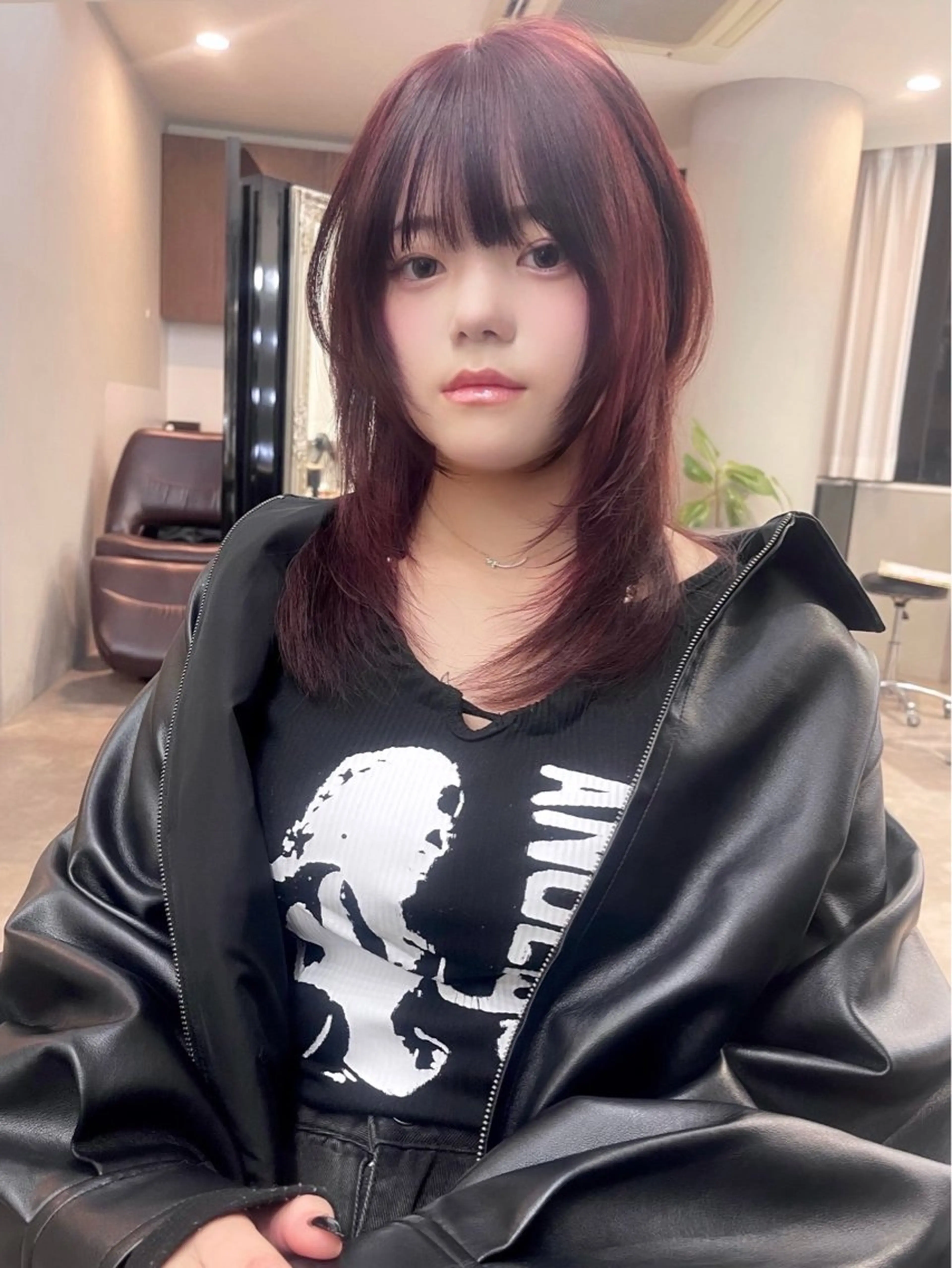 ミディアム カラー カット ヘアカラー YUSUKE レイヤーカットカラーのヘアスタイル