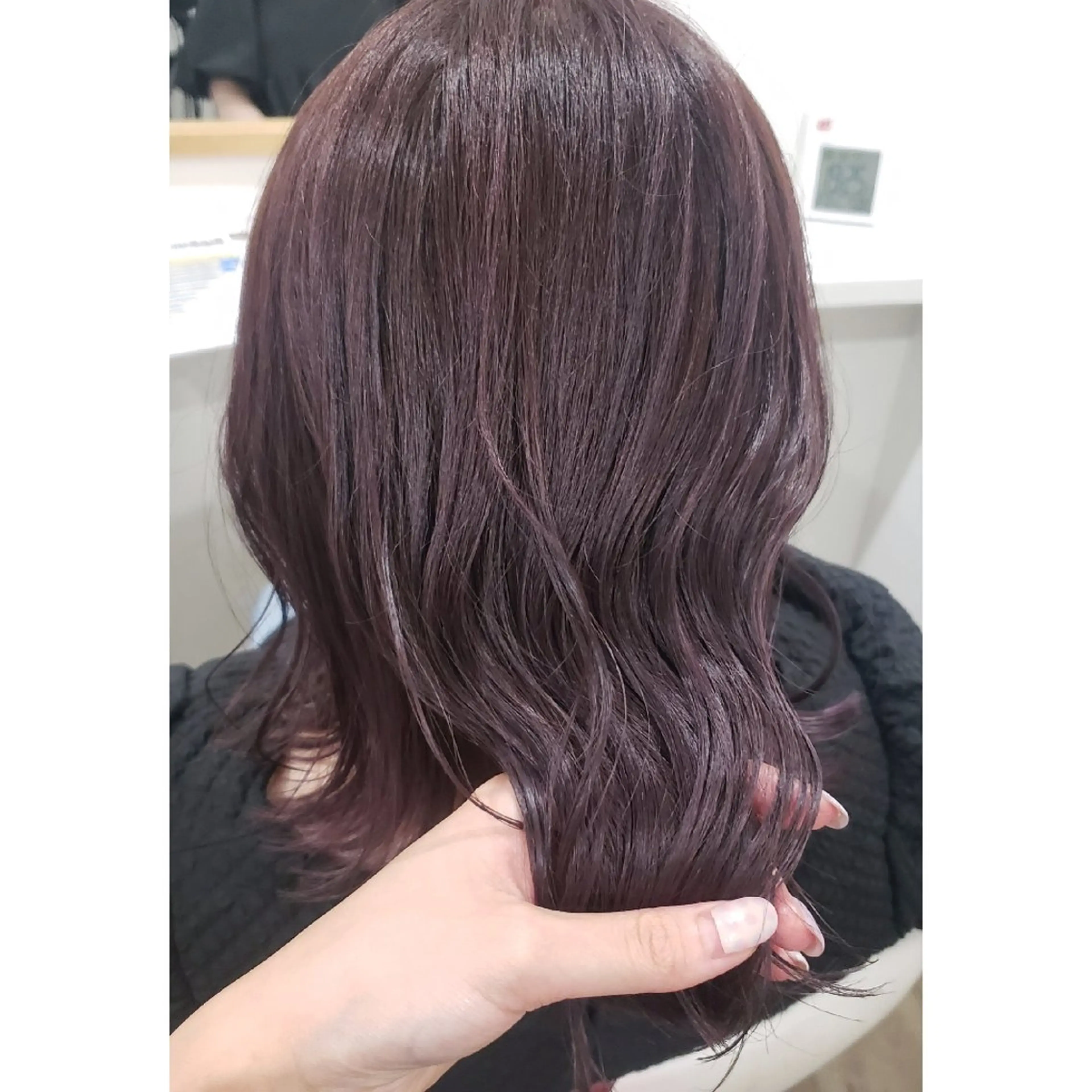 ミディアム カラー ブリーチ ラベンダーカラー ラベンダーピンク ピンクカラー ピンクラベンダー カット ヘアカラー トリートメント 髪質改善サロン🍃 AIRI のヘアスタイル