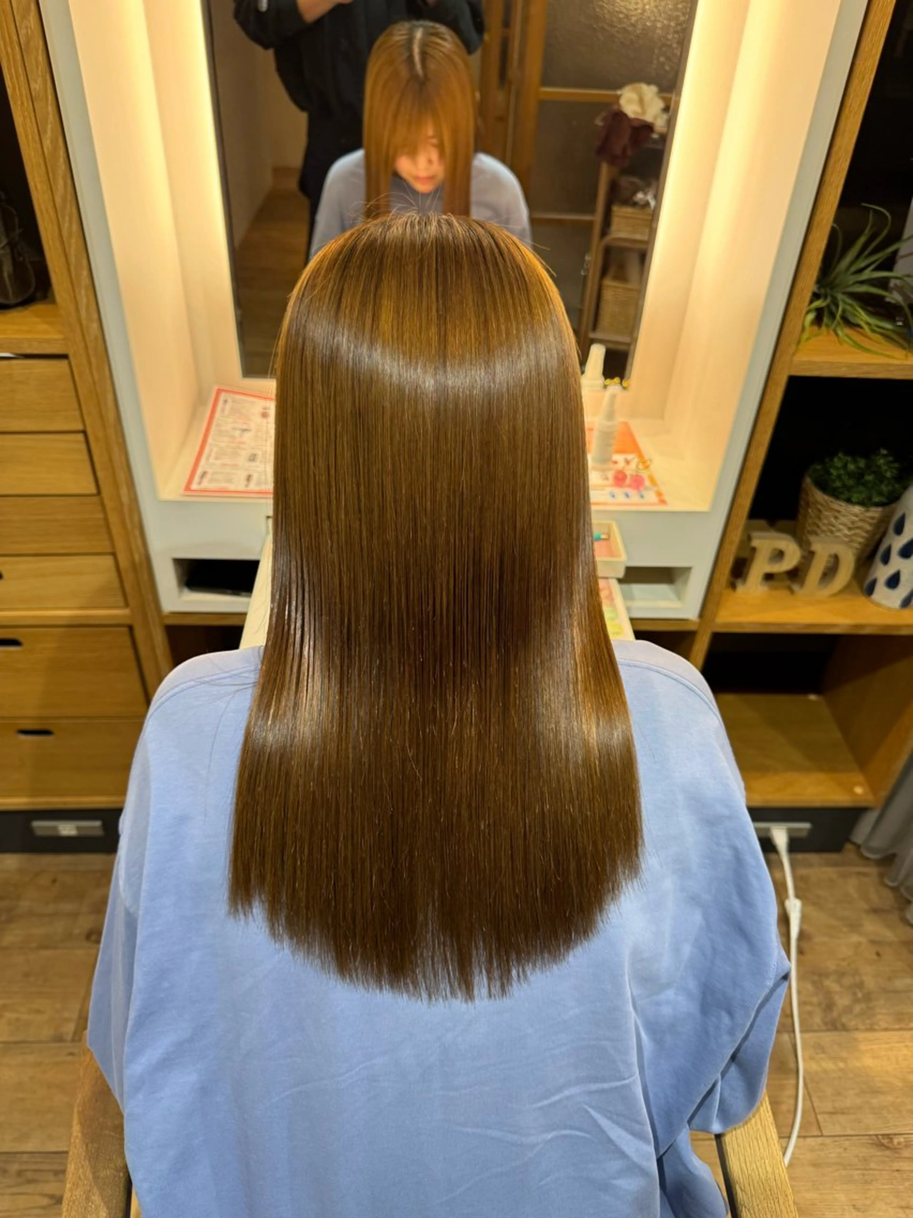 セミロング ヘアカラー トリートメント afloatkobe所属・美髪/髪質改善 川口凌弥のヘアスタイル