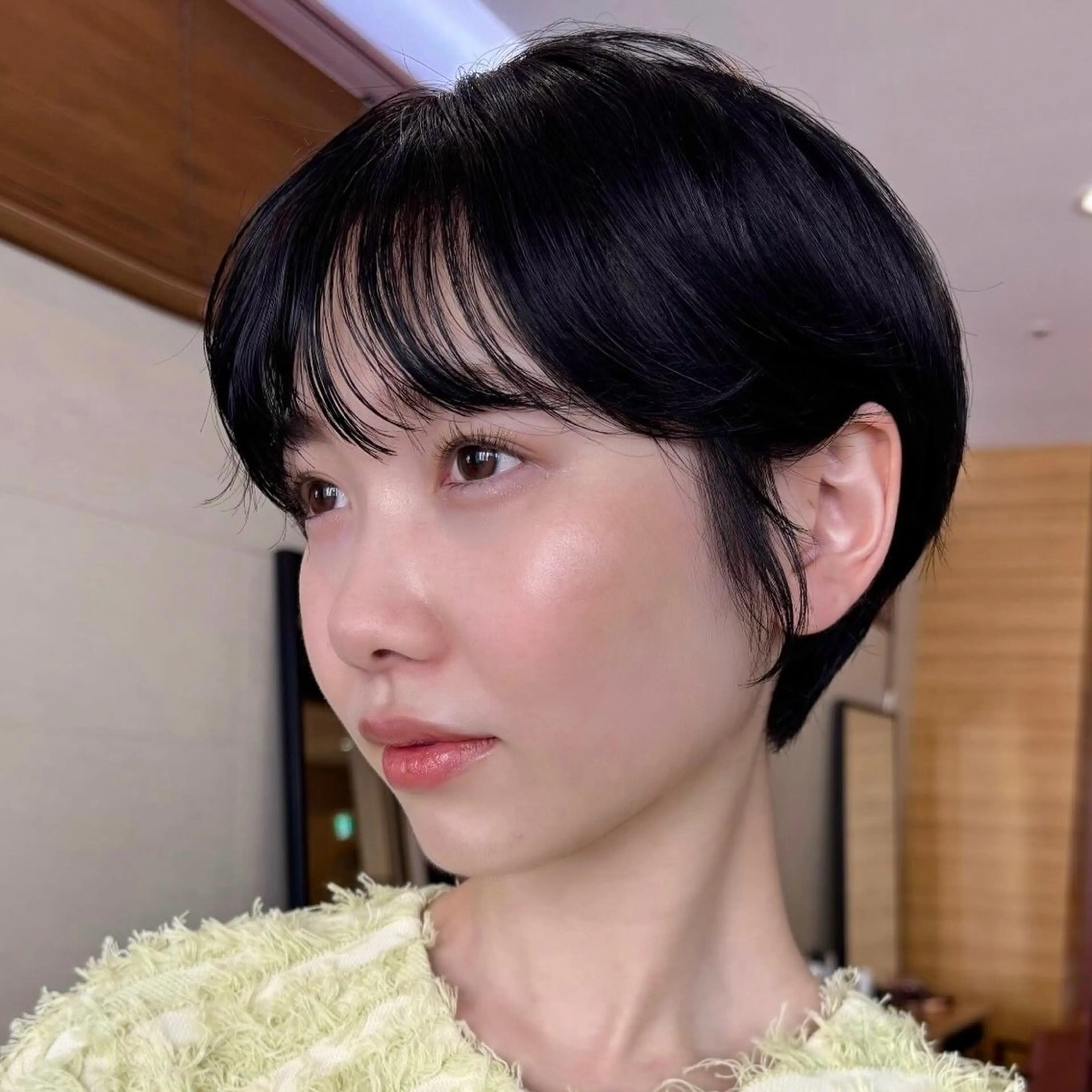 ショート カラー ショートヘア カット ヘアカラー トリートメント 顔まわり🥨レイヤー /透明感/水口舞奈のヘアスタイル