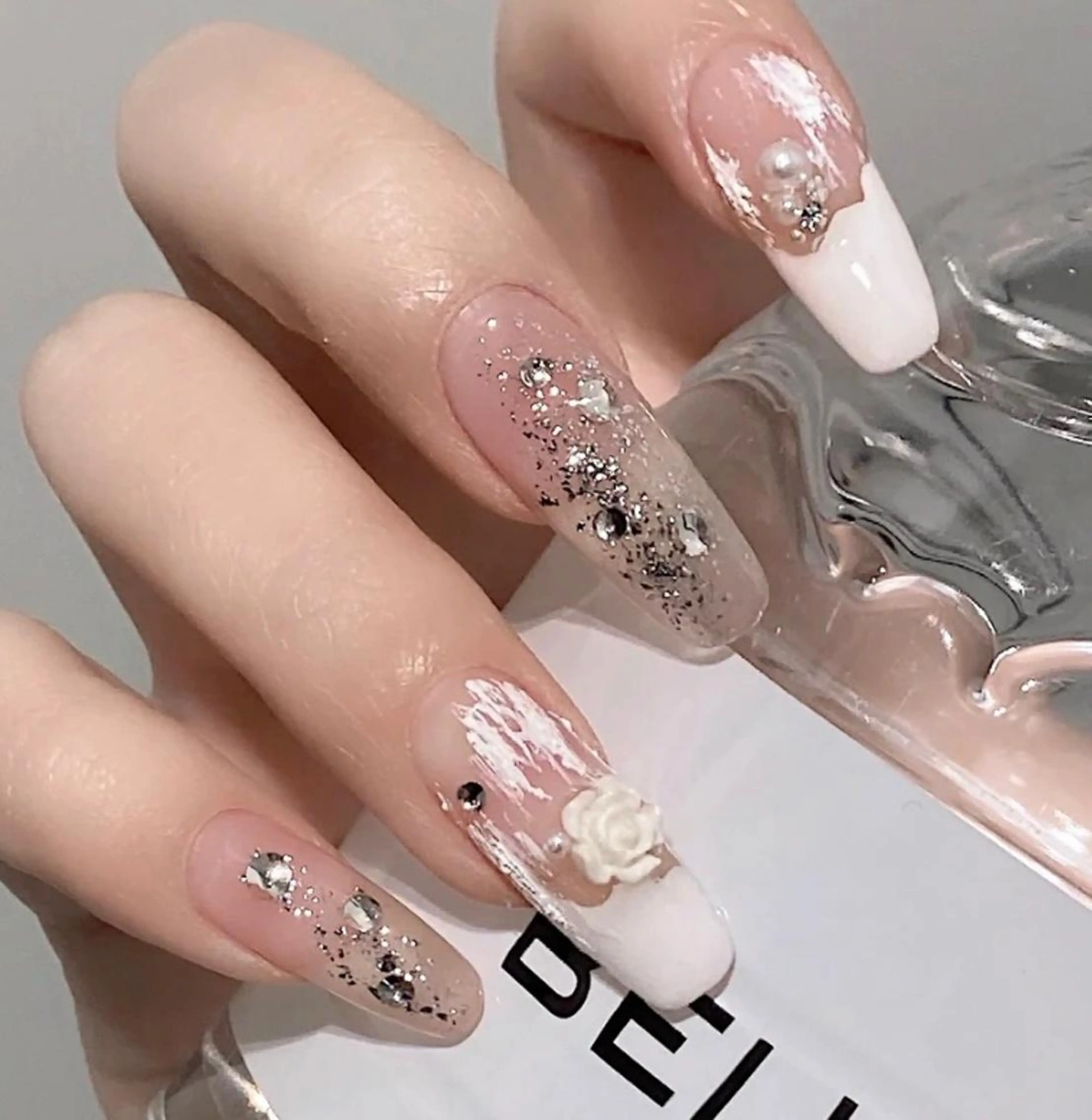 ネイル ハンドネイル VIVIAN リサのネイルデザイン