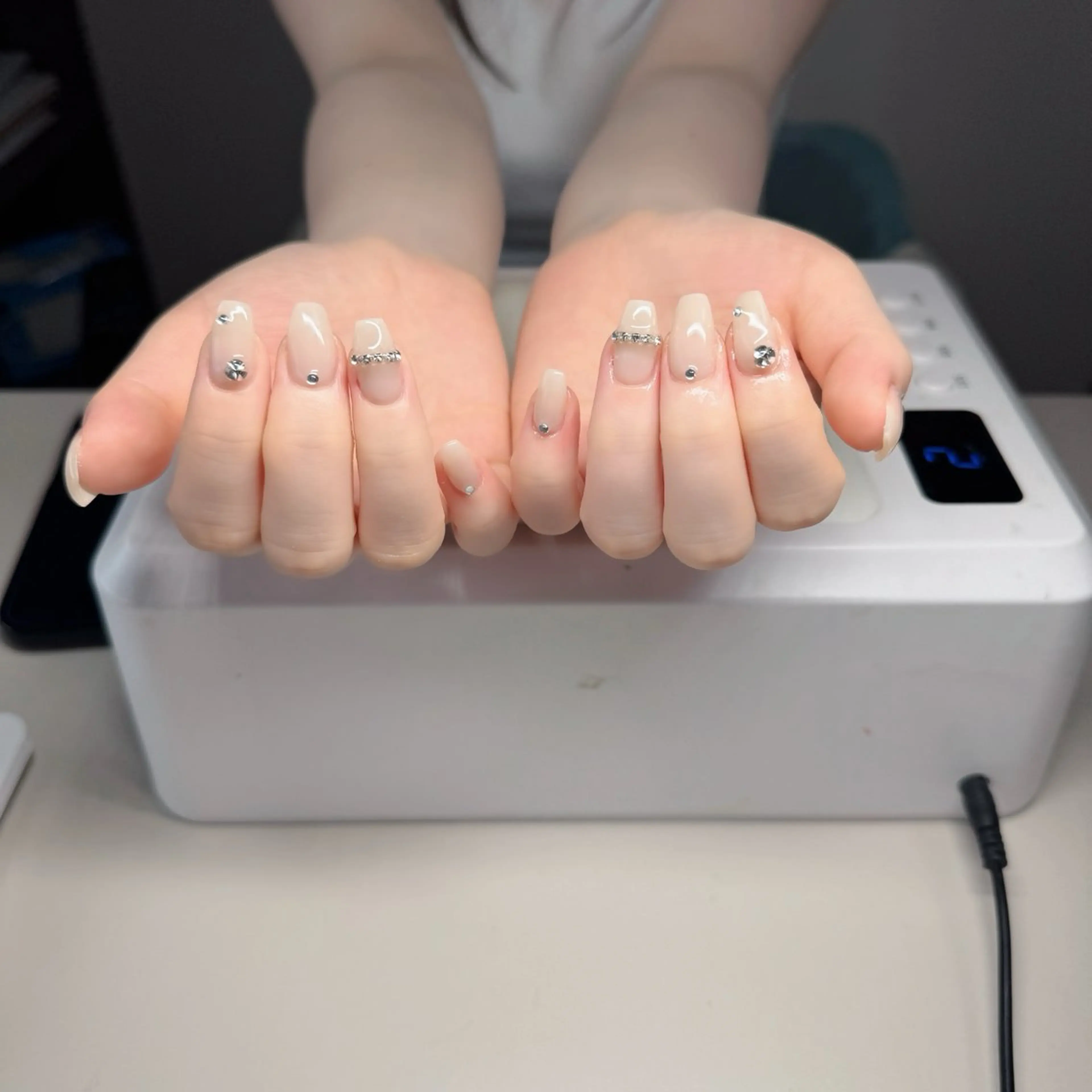 ネイル チークネイル フレンチネイル グラデーション 韓国ネイル マグネットネイル Hana Nailのネイルデザイン