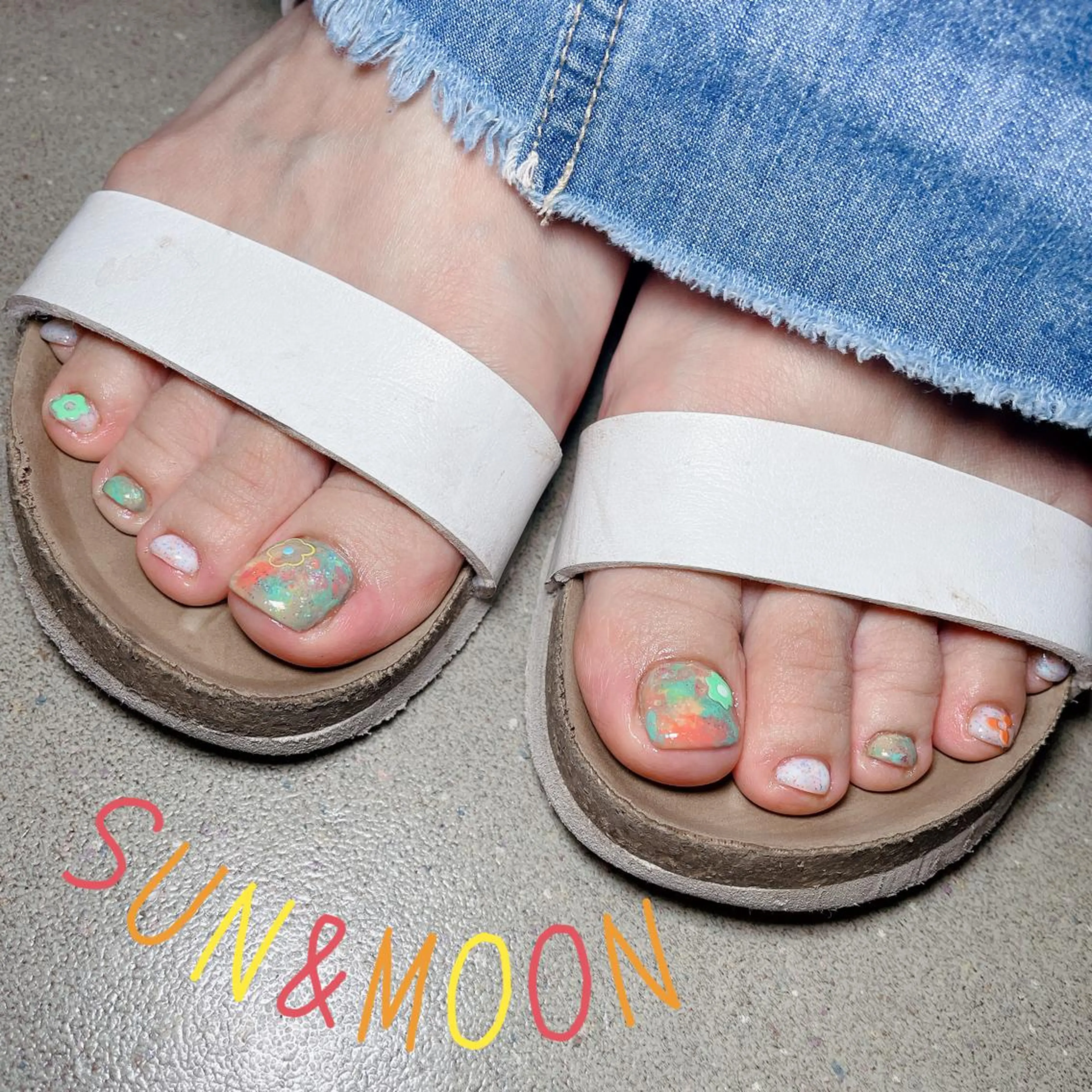 ネイル フットネイル フットネイル SUN&MOON REOのネイルデザイン
