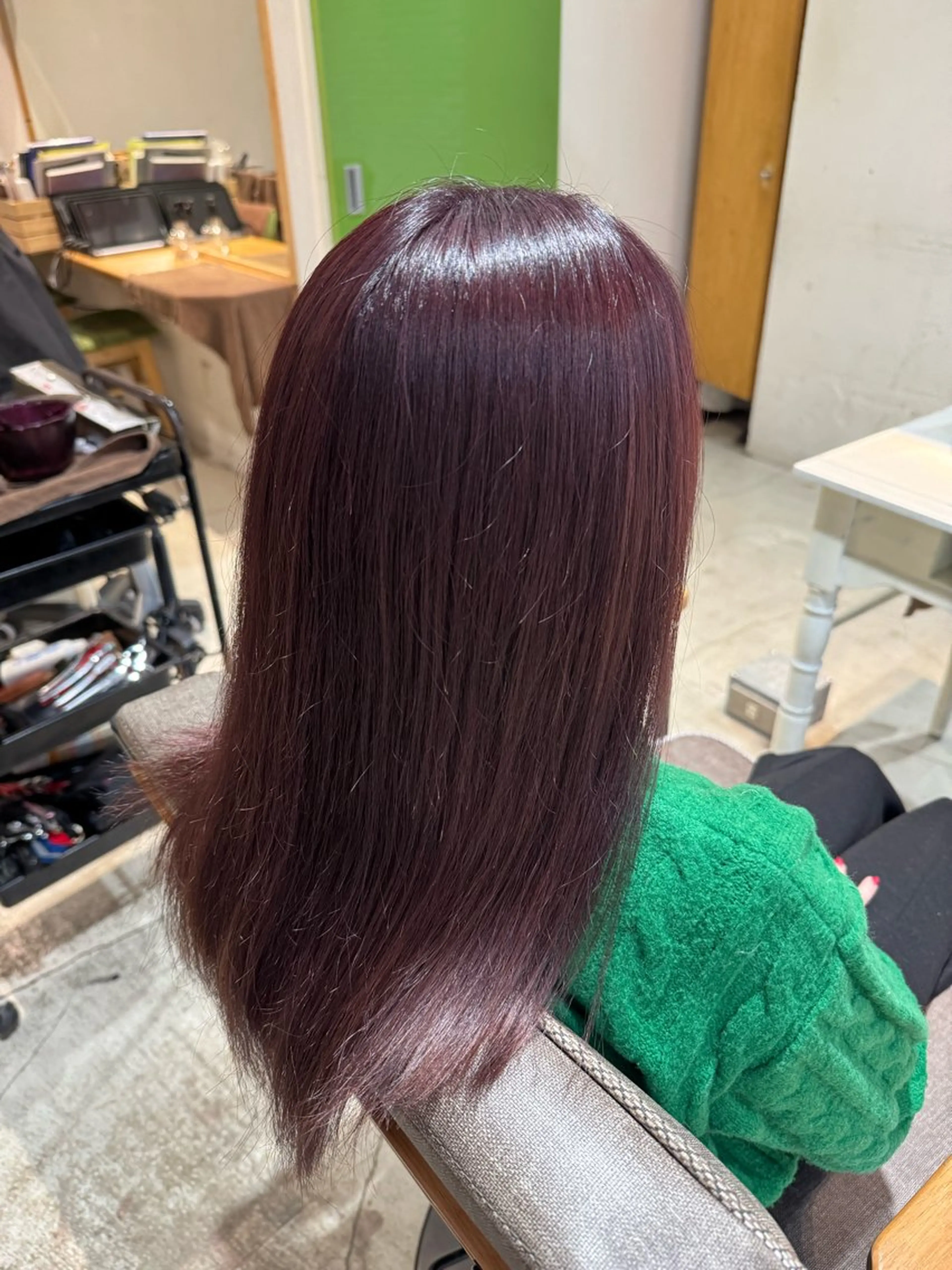 ロング カラー カシス ピンクカラー 透明感カラー 大浦偉央のヘアスタイル