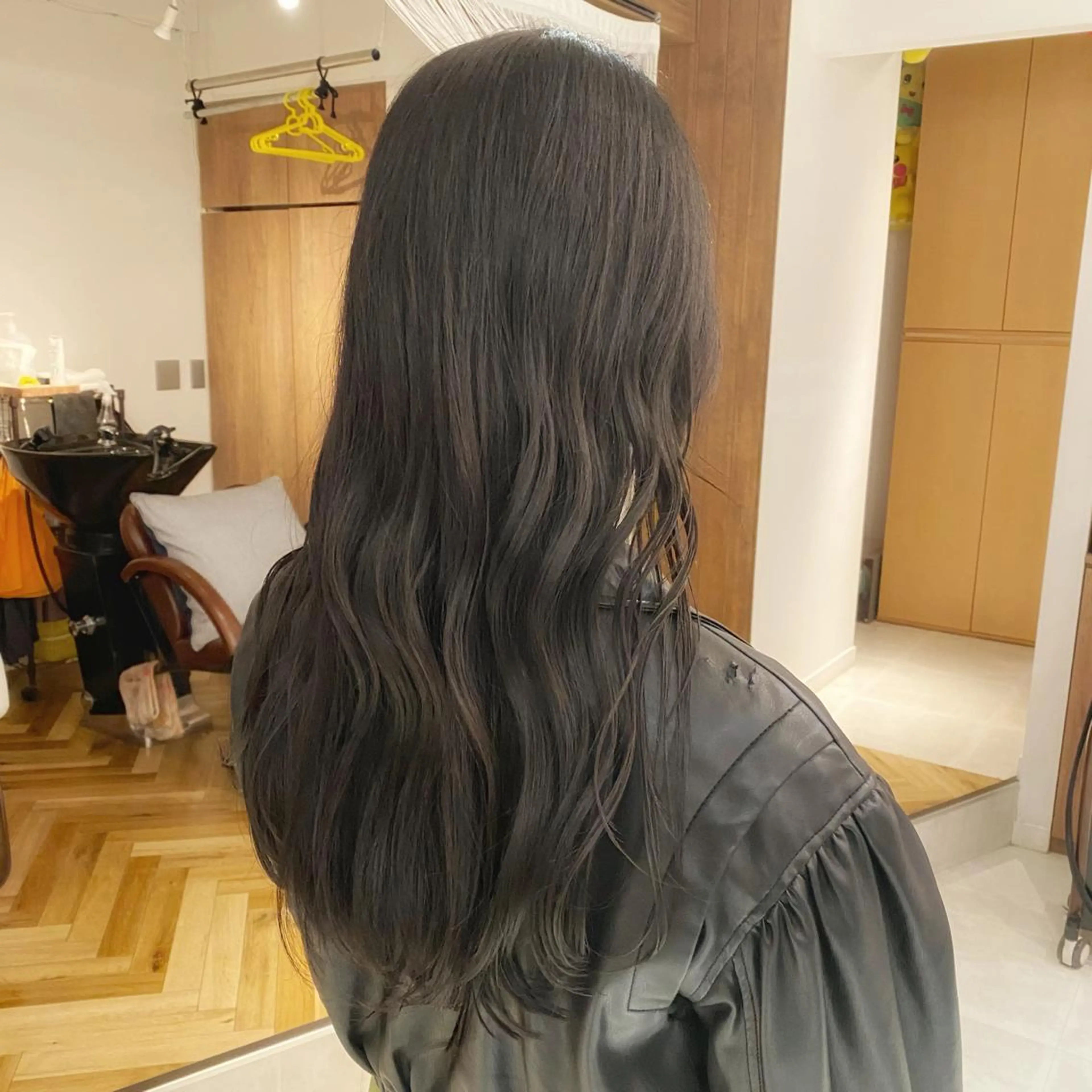 ロング ヘアアレンジ レイヤーカット 髪質改善特化 安東駿介のヘアスタイル