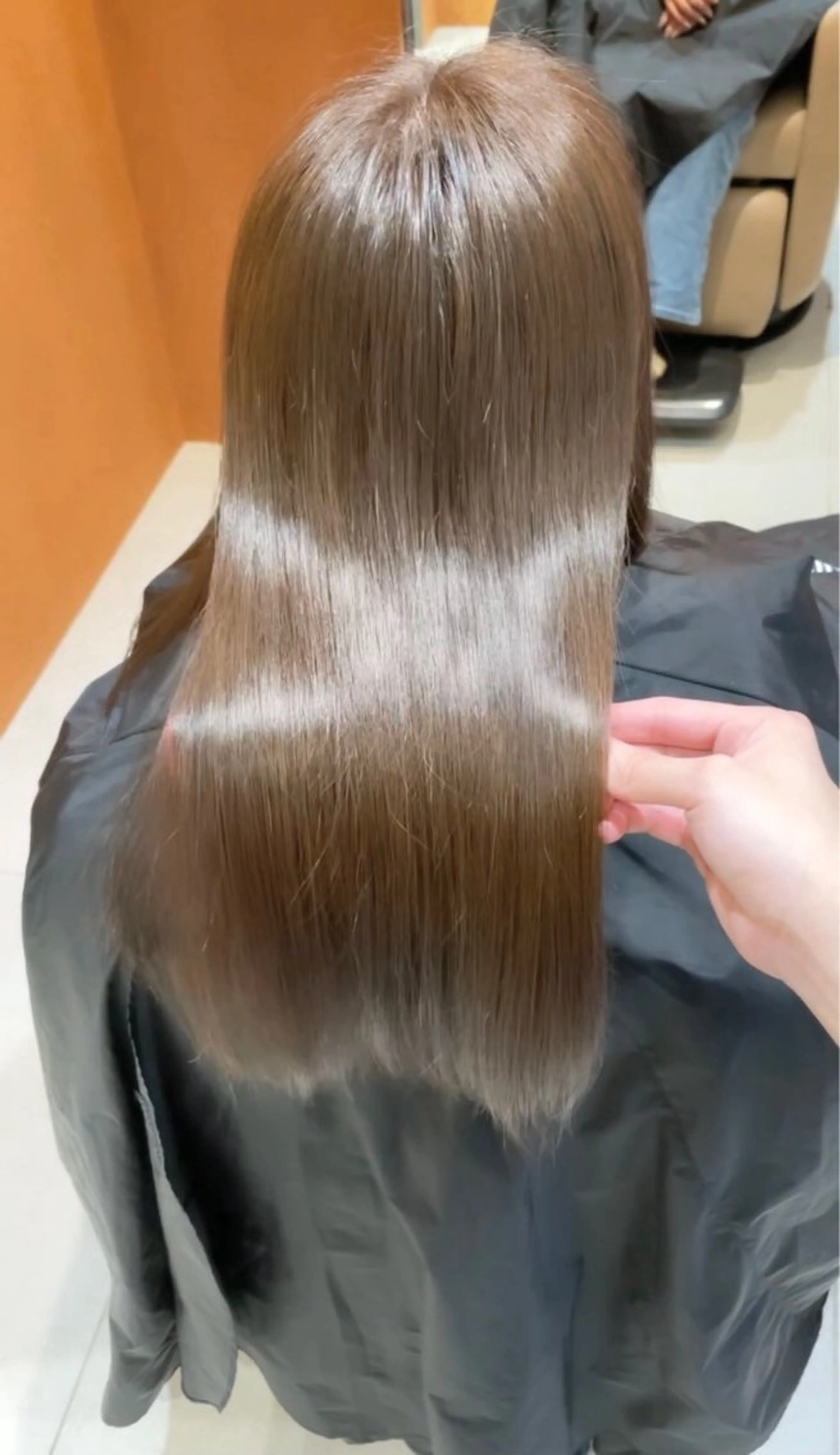 ミディアム カラー 縮毛矯正 トリートメント 難波/心斎橋/ボブ/ 髪質改善/ハイトーンのヘアスタイル