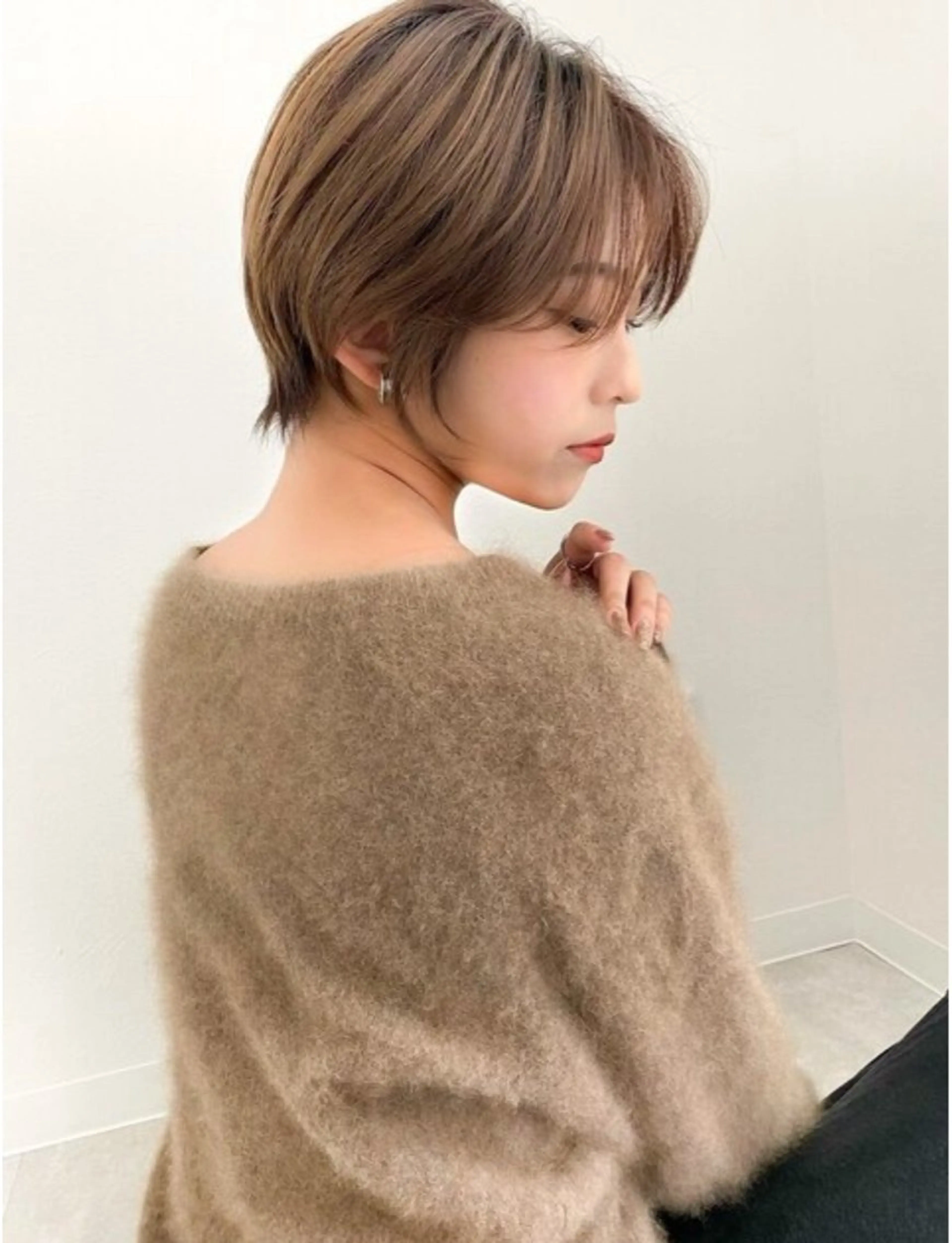 ショート くびれヘア ショートヘア むく。/顔周りカット /透明感カラーのヘアスタイル