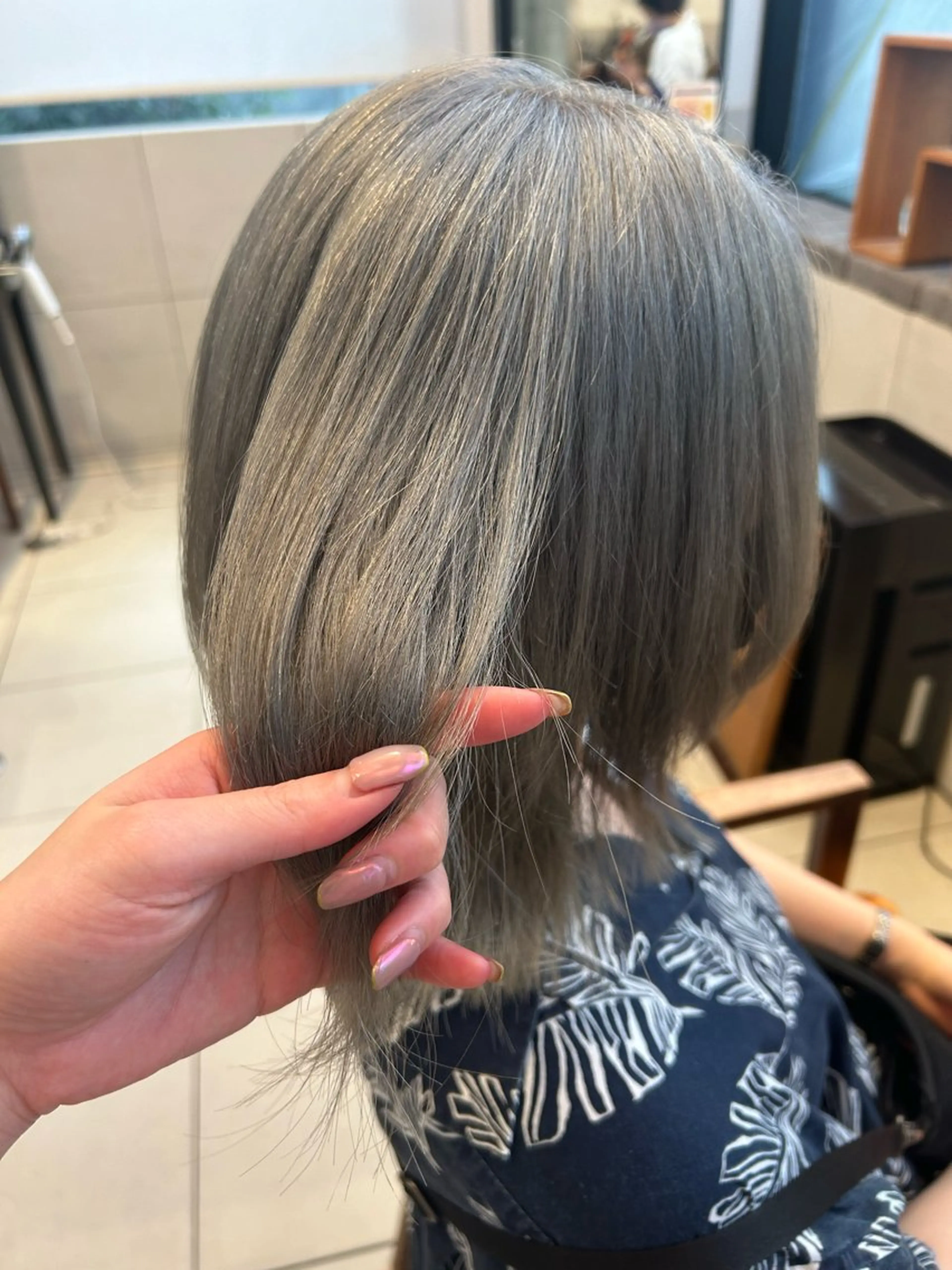 ミディアム カラー ブリーチ カット ヘアカラー トリートメント 袴着付け予約受付中/ 渡辺奈緒のその他イメージ