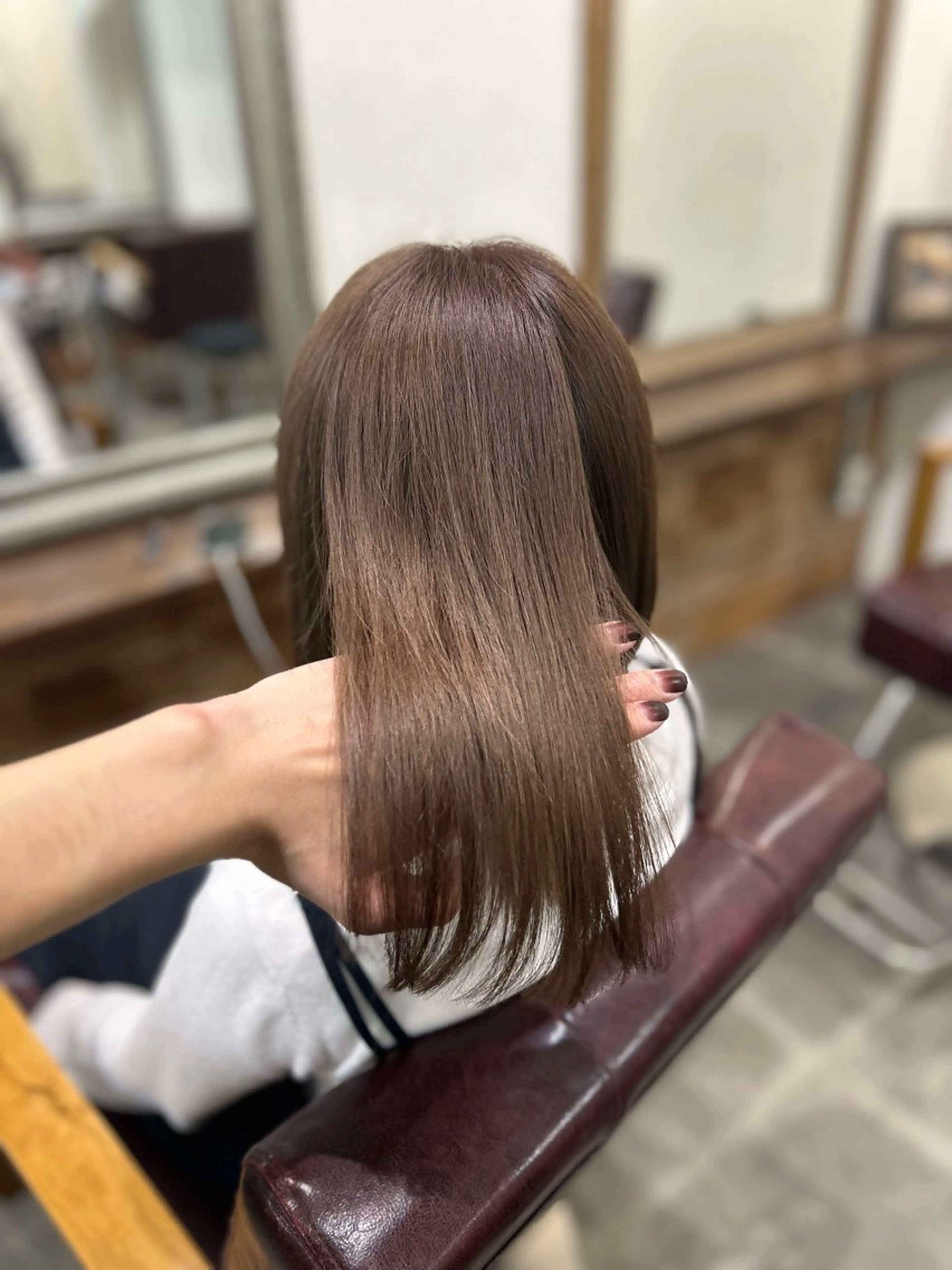 ミディアム カラー ベージュカラー ヘアカラー CECIL hair なんば店所属・メンズパーマ 艶髪☆店長☆有馬のヘアスタイル