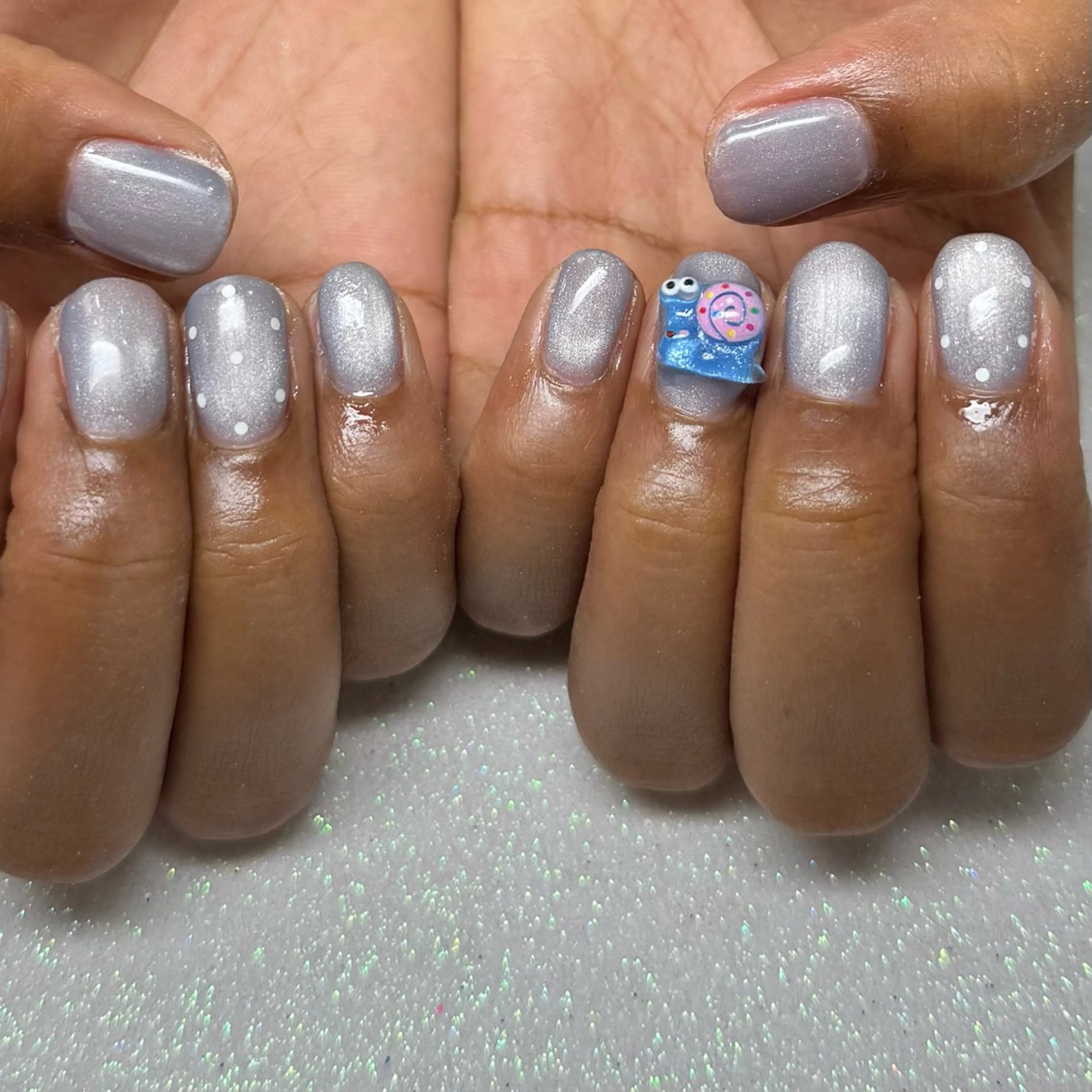 ネイル ハンドネイル VIERU 🌈🎀💖のネイルデザイン