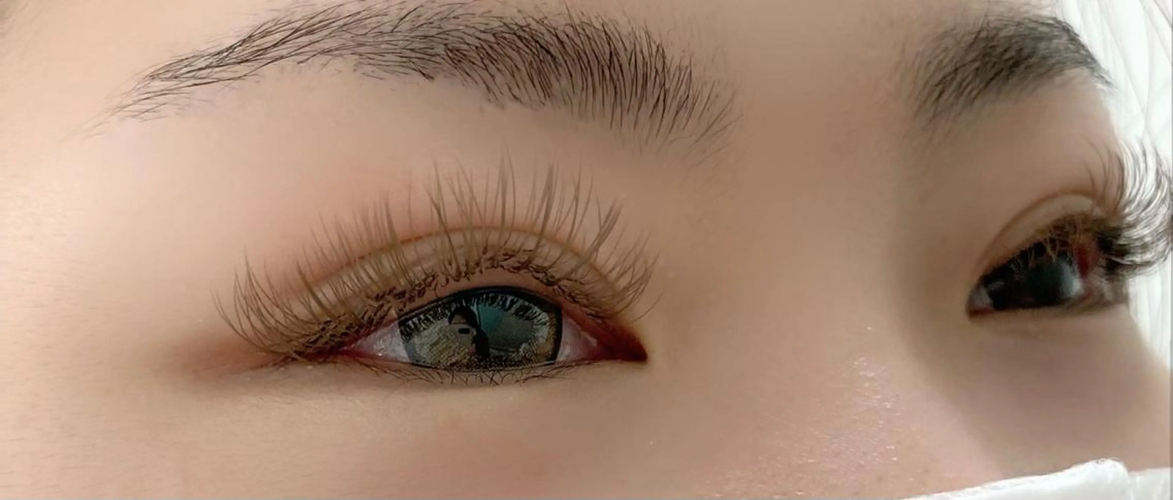 カラー マツエク・マツパ ブラウンカラー カラーマツエク フラットラッシュ マツエク L'unique YURIのマツエク・マツパデザイン