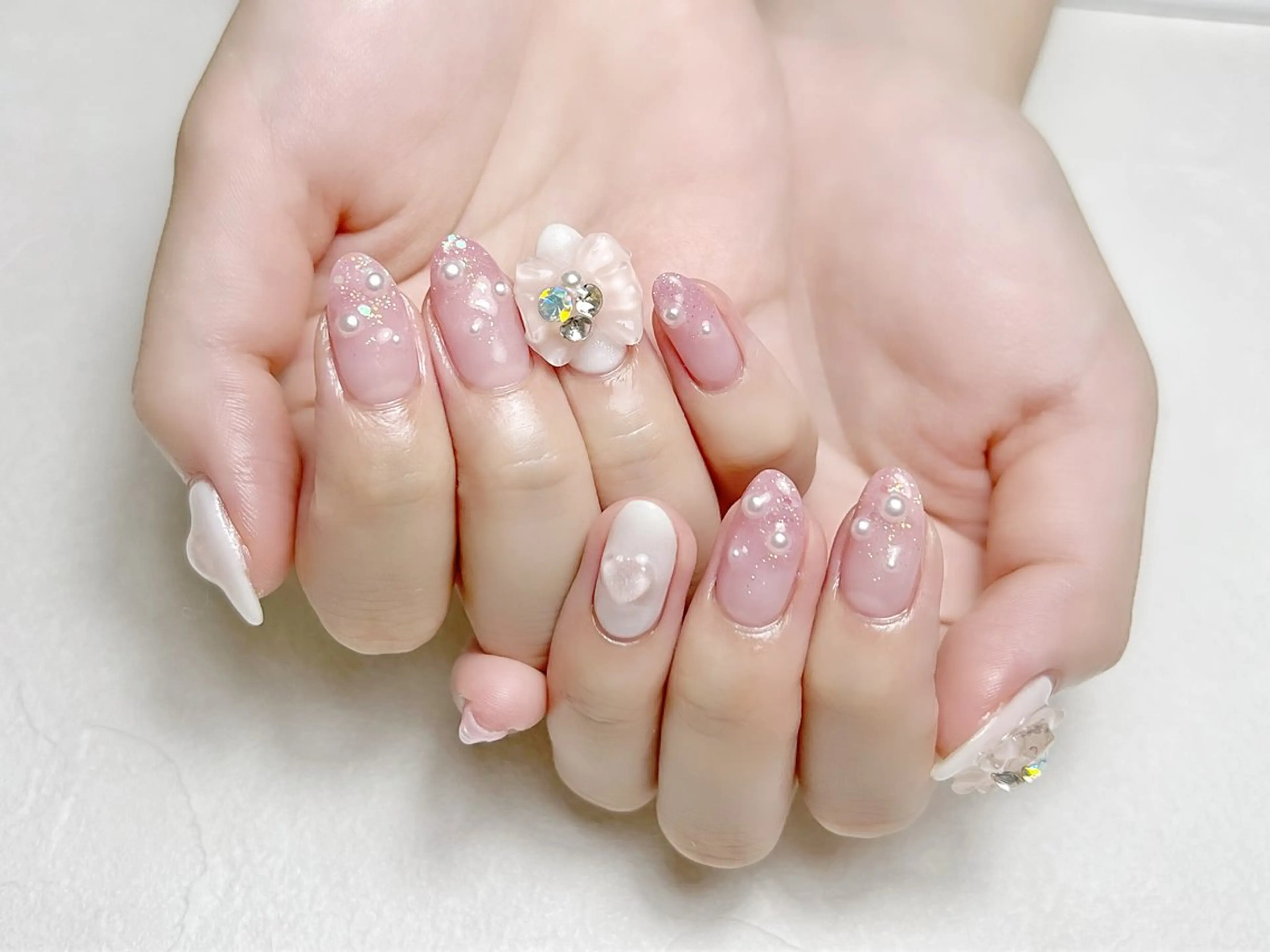ネイル アートネイル ガーリー グラデーション ラメ(グリッター) ピンク rouse nail RISATOのネイルデザイン