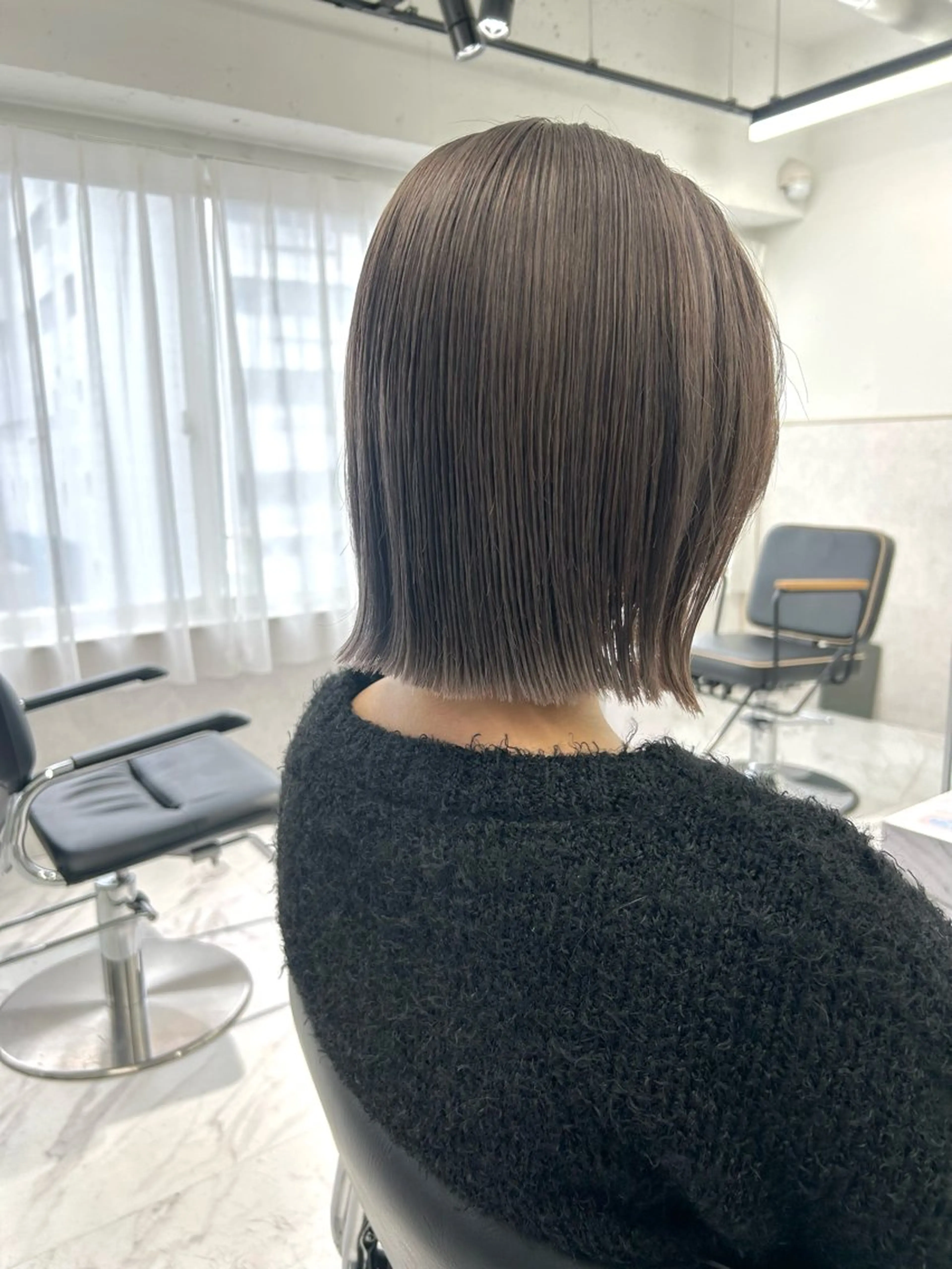 ショート カラー グレージュ にった みずきのヘアスタイル