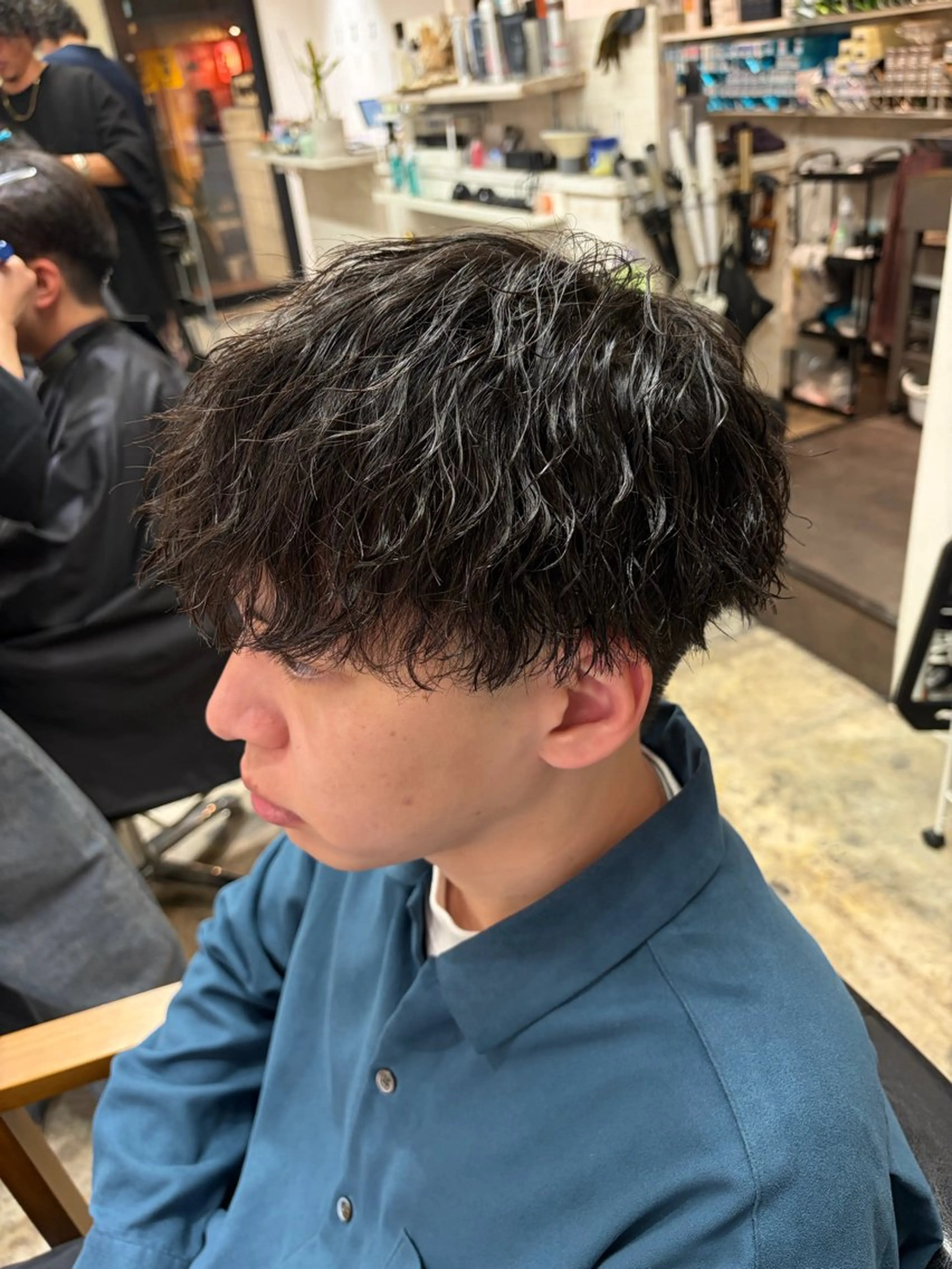 ショート パーマ メンズ フェザーパーマ メンズパーマ スパイキーショート メンズツイストパーマ 波巻きパーマ カット パーマ トリートメント 🌴パーマオタク🌴 長谷川　諒佑🌈のヘアスタイル