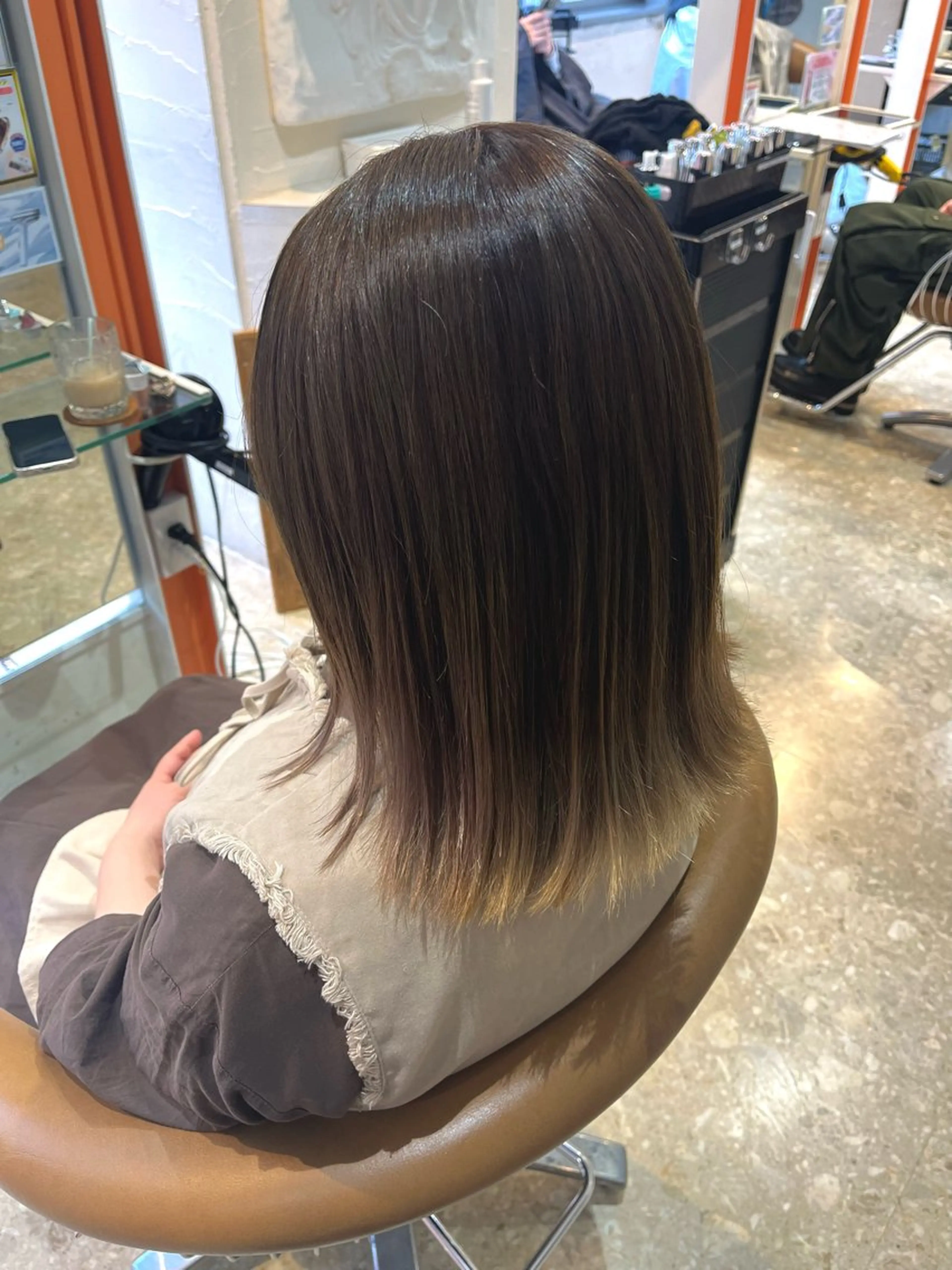 ミディアム カラー ヘアカラー うしだ かおるのヘアスタイル