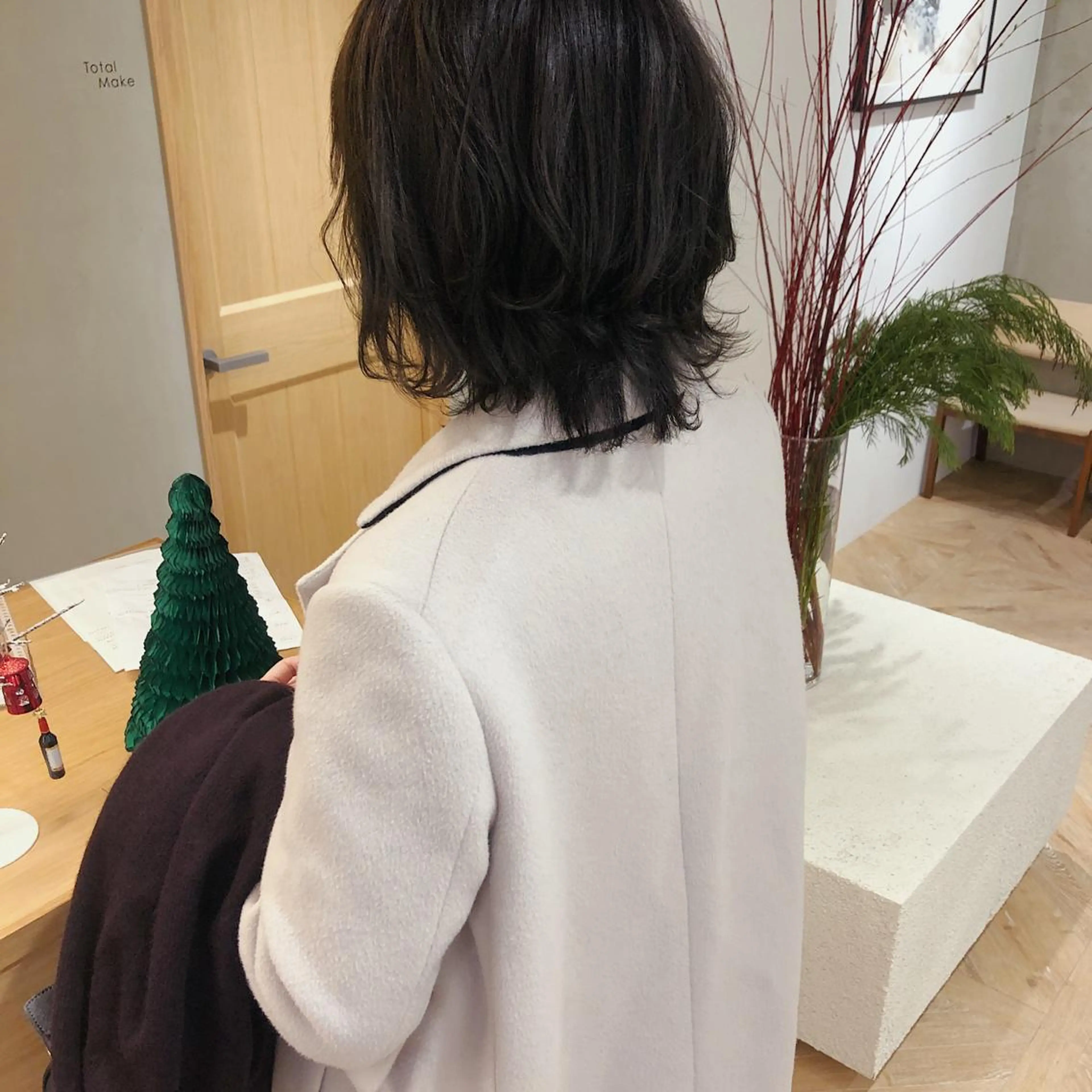 カラー ダークグレー 梅田 千亜希のヘアスタイル