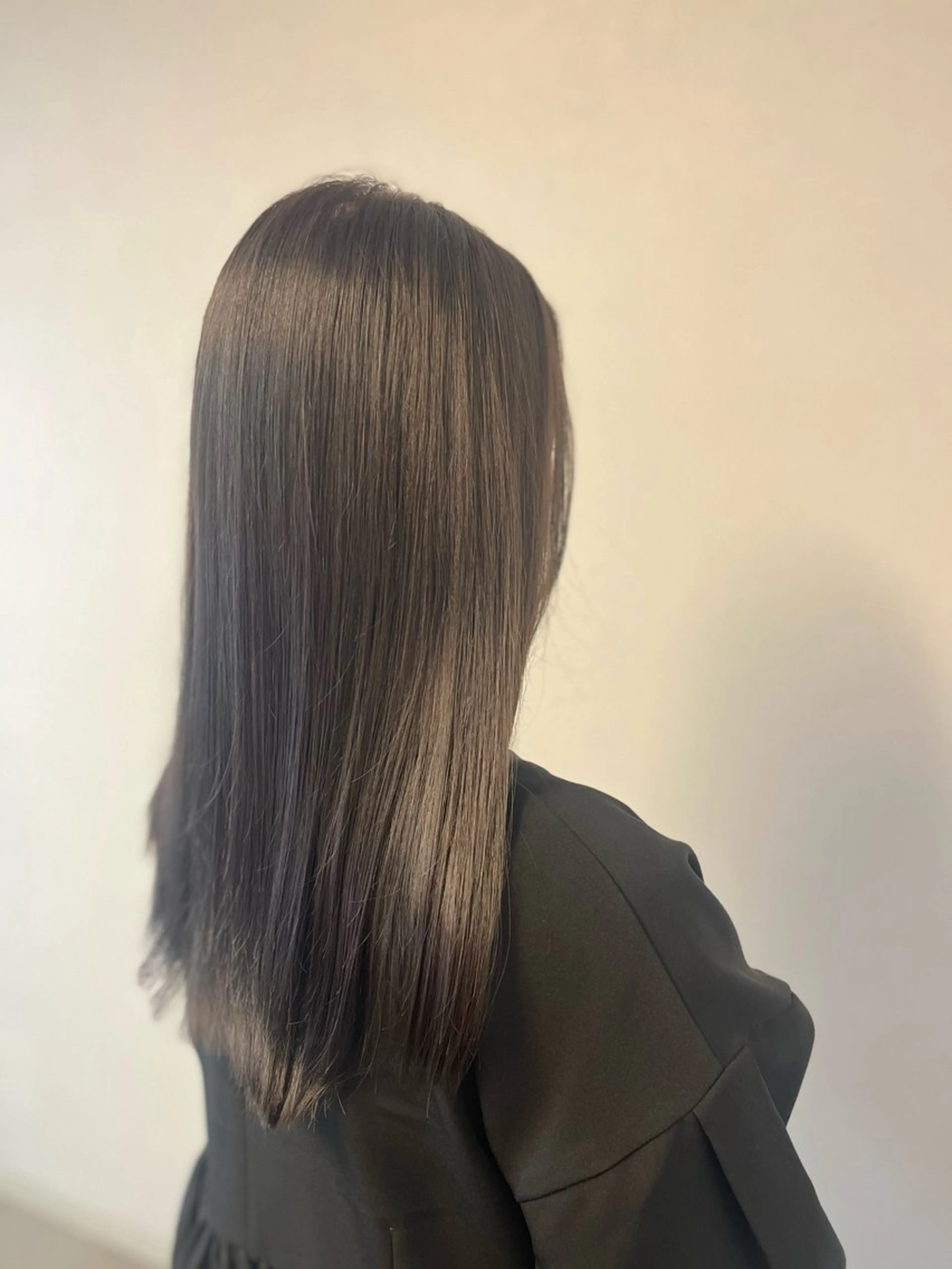 ロング カット ヘアカラー トリートメント ヘアセット 縮毛矯正✨グレー ジュカラー✨MOEのヘアスタイル