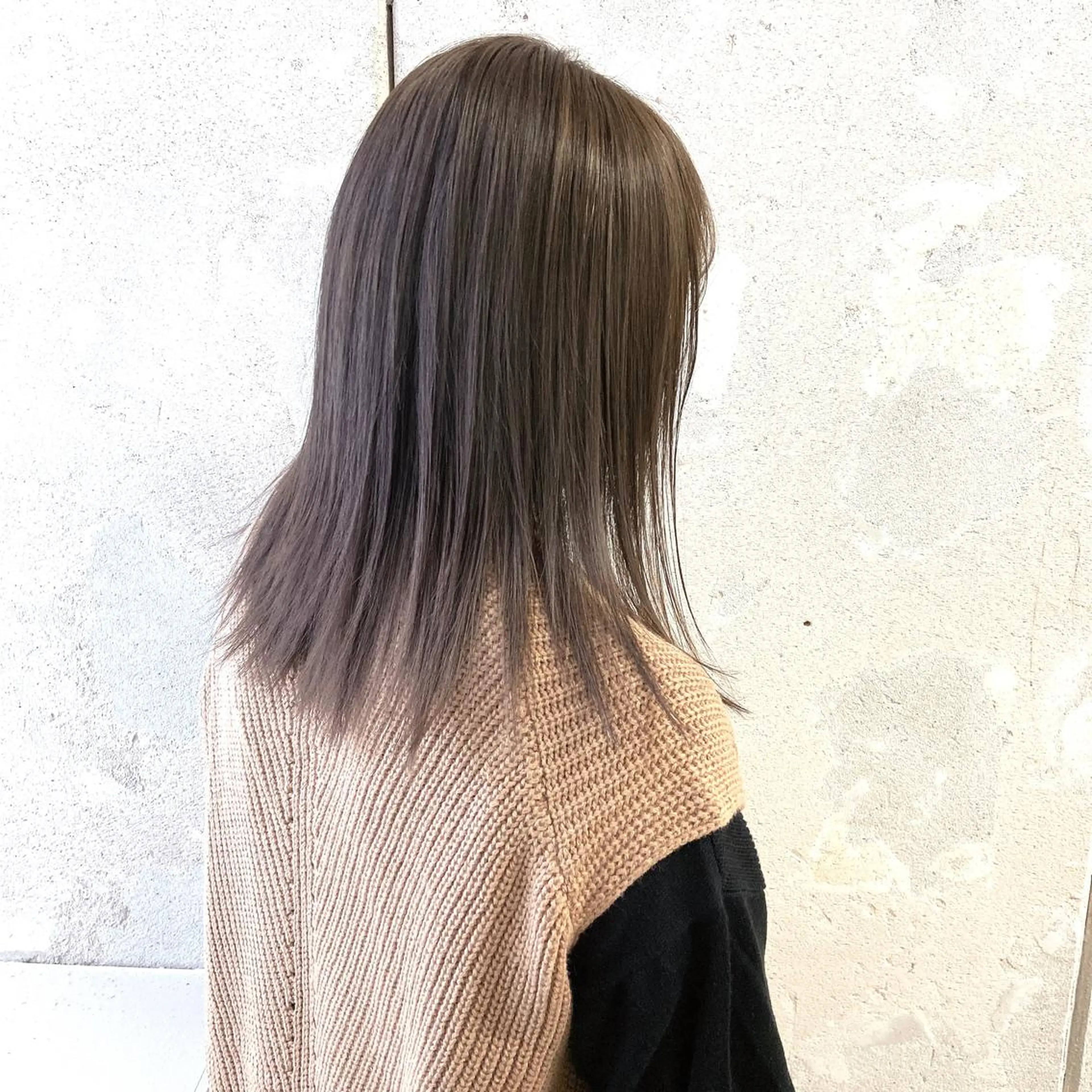 セミロング NAKAHARA TSUKUSHIのヘアスタイル