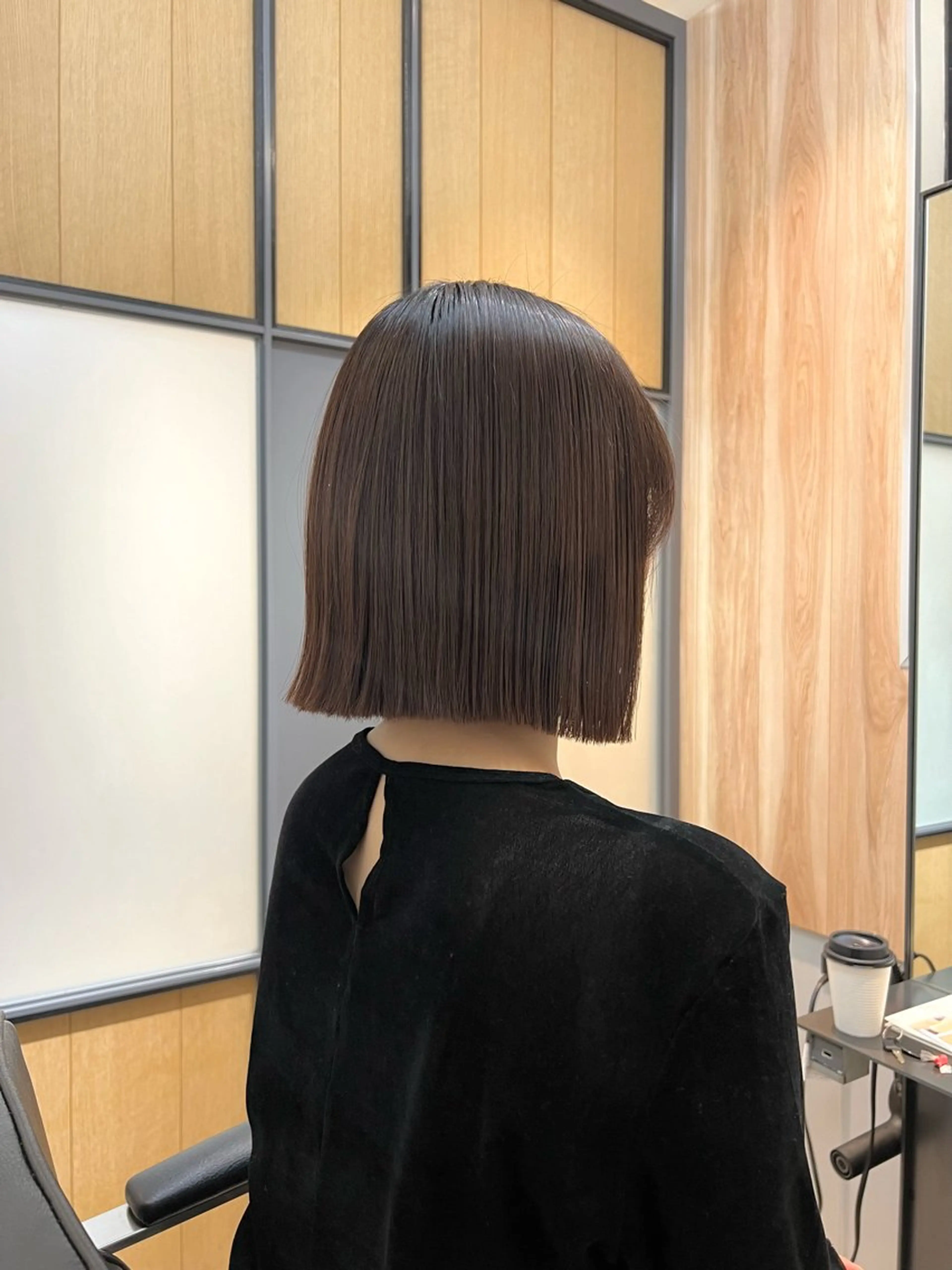ショート カラー 透明感カラー ボブ カット ヘアカラー トリートメント 神戸ボブ✂️ ioe三宮/田 伸佳のヘアスタイル