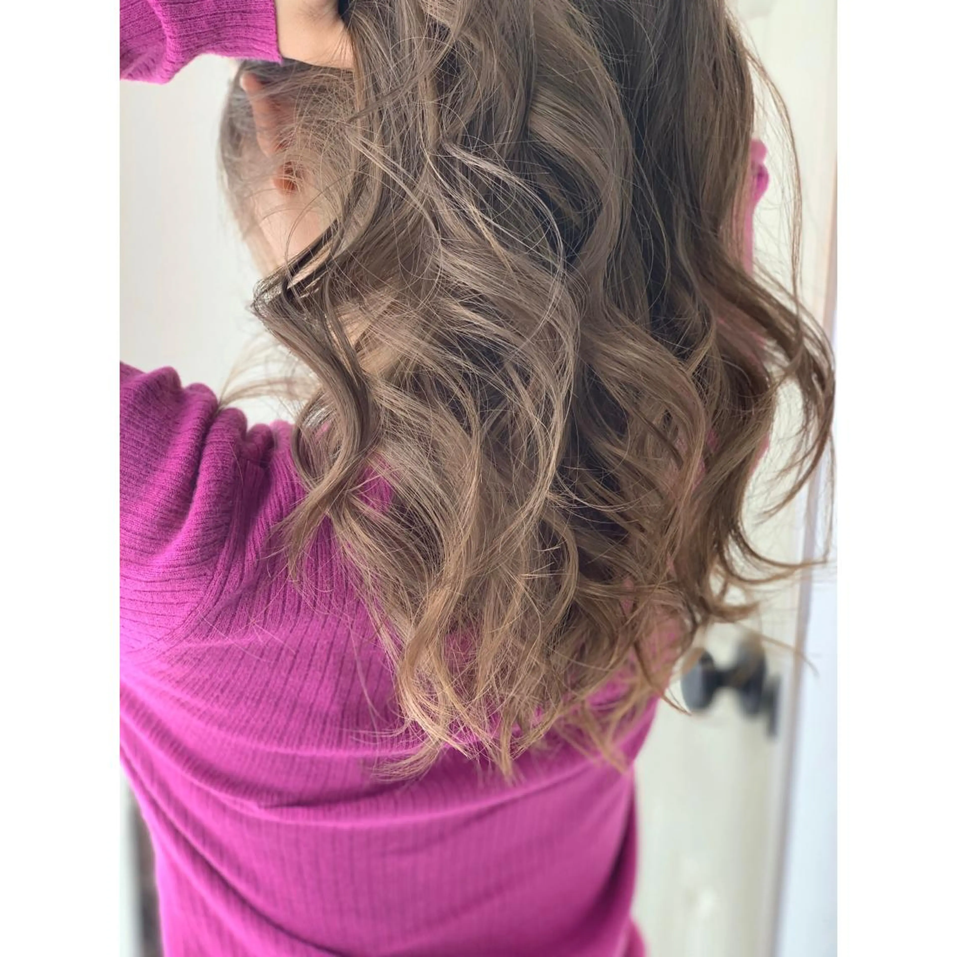 セミロング カラー fio マナミのヘアスタイル