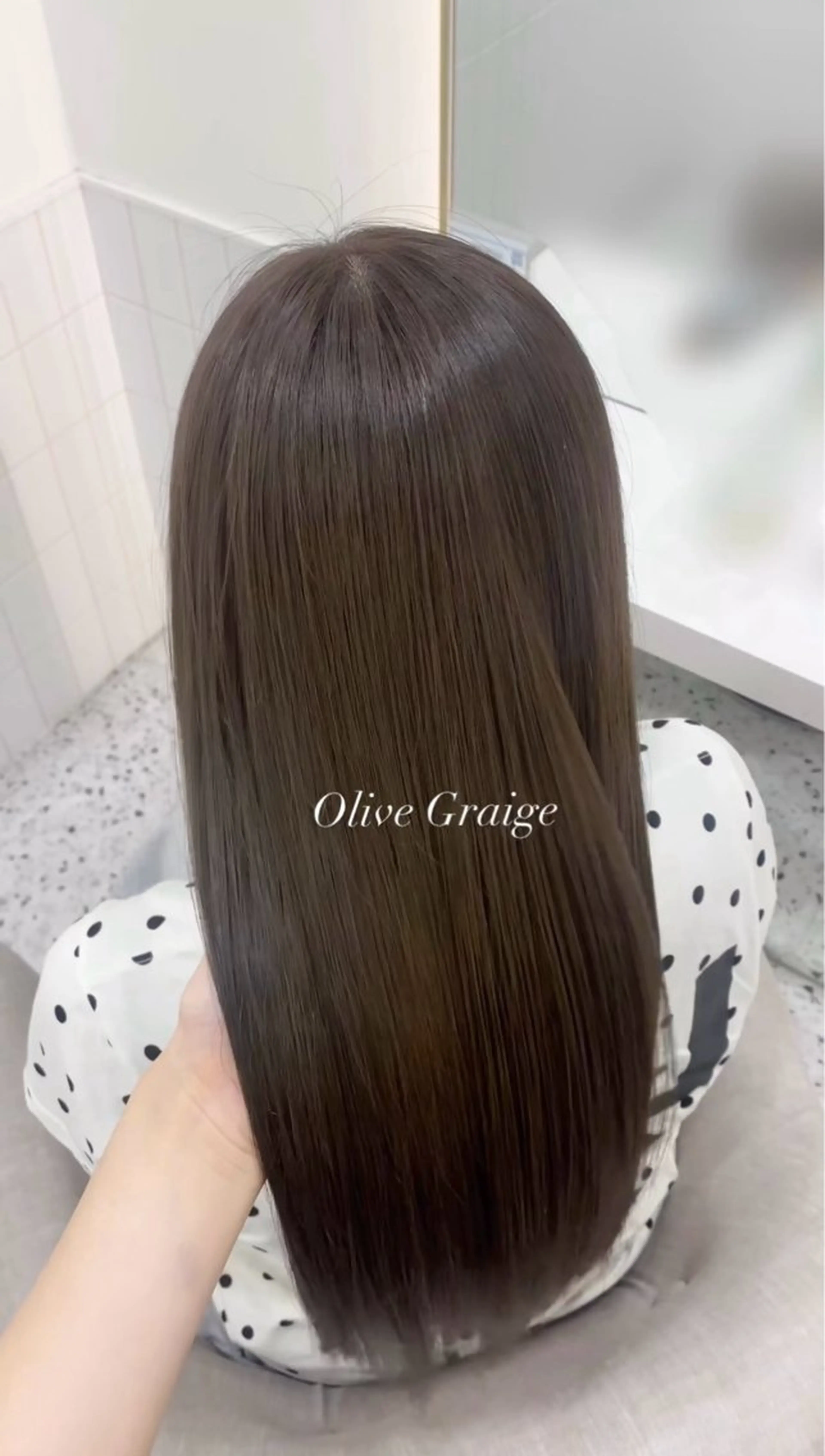 カラー グレージュ オリーブグレージュ オリーブグレー ゆうひ🎀 ブリーチなしカラーのヘアスタイル